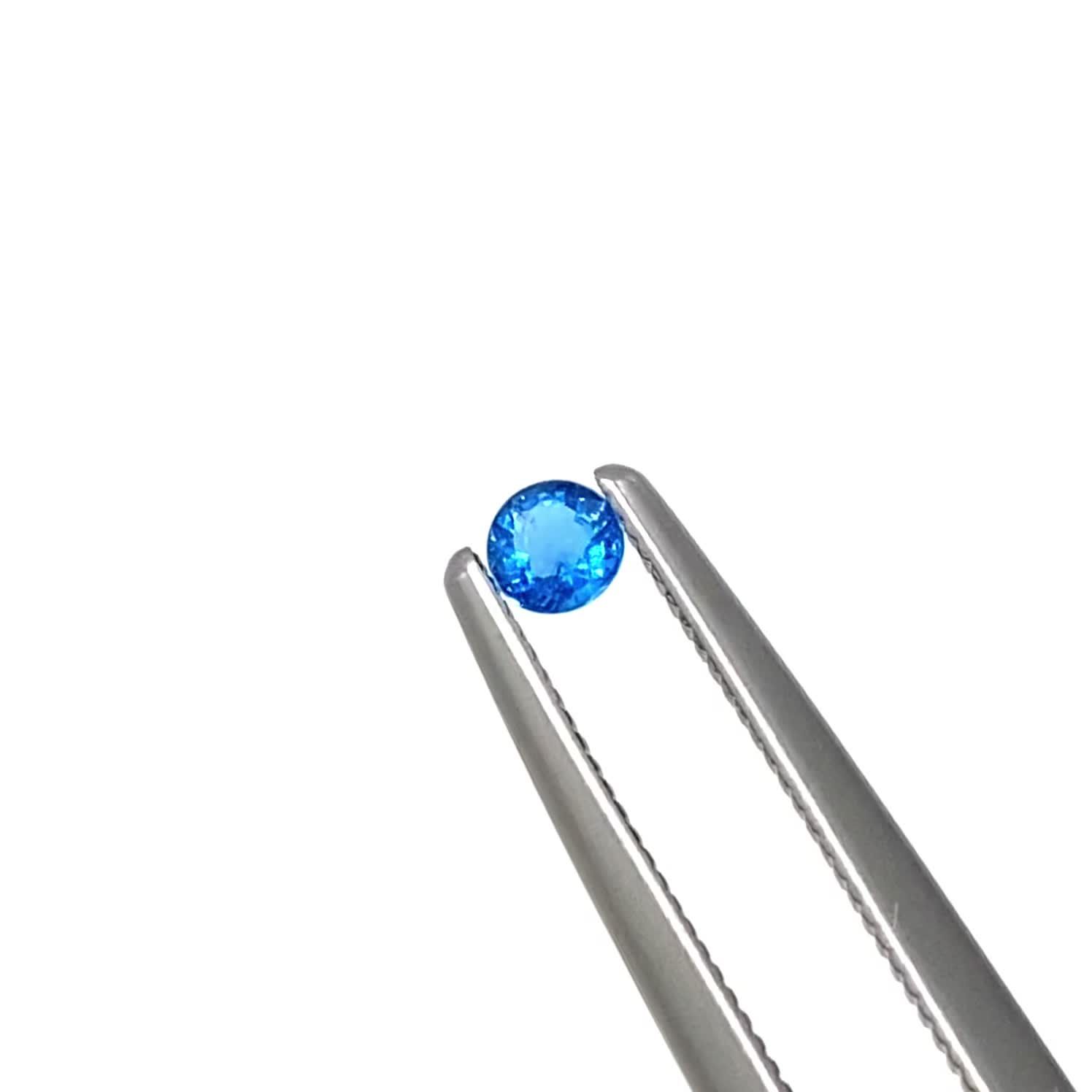 アウイナイト フルオレッセンス ドイツ産 0.072ct / 2.6x2.6mm前後