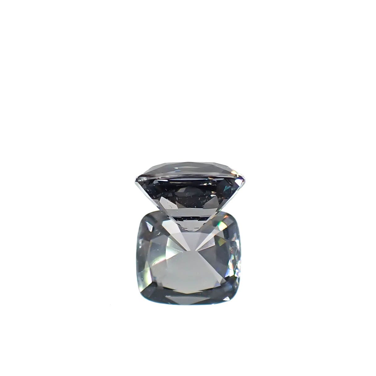 プラチナスピネル(宝石名スピネル)ビルマ産 0.88ct 識別済[250730754]5.9x5.4mm前後