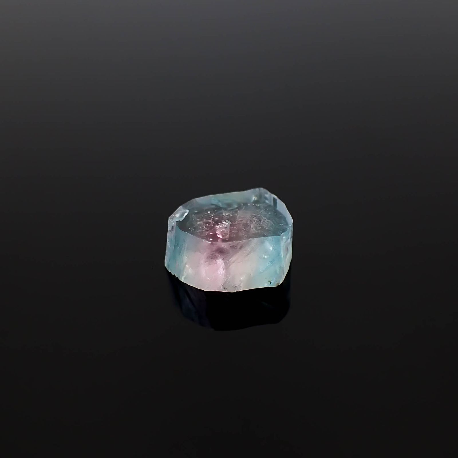 ウォーターメロントルマリン 原石スライス アフガニスタン産 1.83ct [250430213]7.7x6.7mm前後