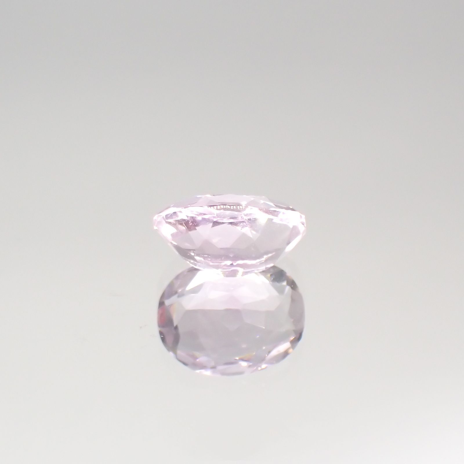 ピンクフローライト(宝石名フルオライト)ブラジル産 2.94ct 識別済[220115130]10.1x8mm前後