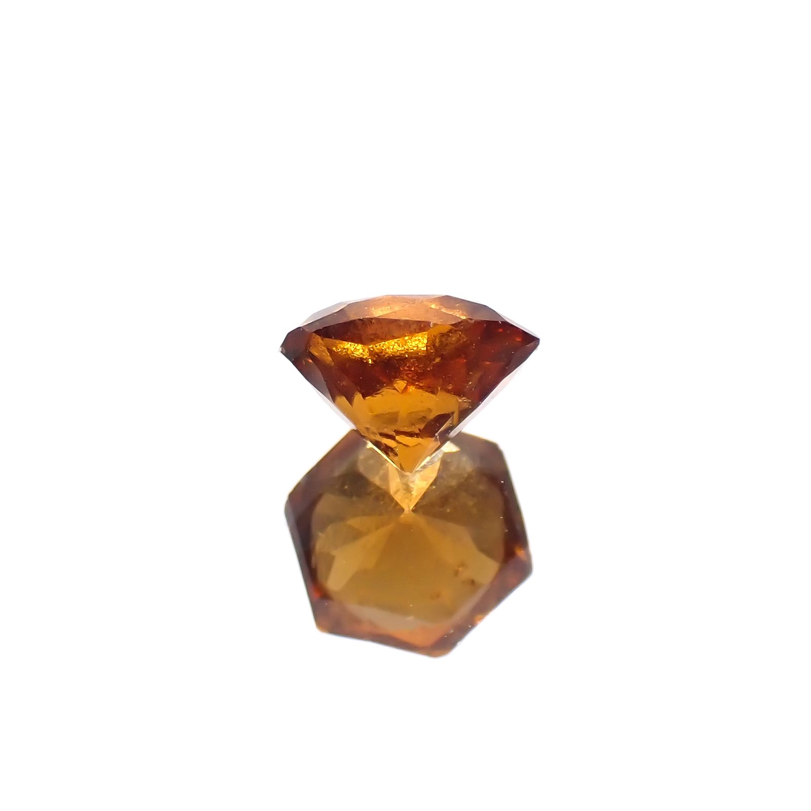 ◇ヘキサゴンカット◇ヘソナイトガーネット(宝石名ガーネット)スリランカ産 0.92ct 識別済[230421608]5.6x5.5mm前後