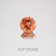 オレゴンサンストーン(宝石名ラブラドライト・サンストーン) アメリカ・オレゴン州産 1.733ct ソ付(彩珠)[21019352]8×8mm前後