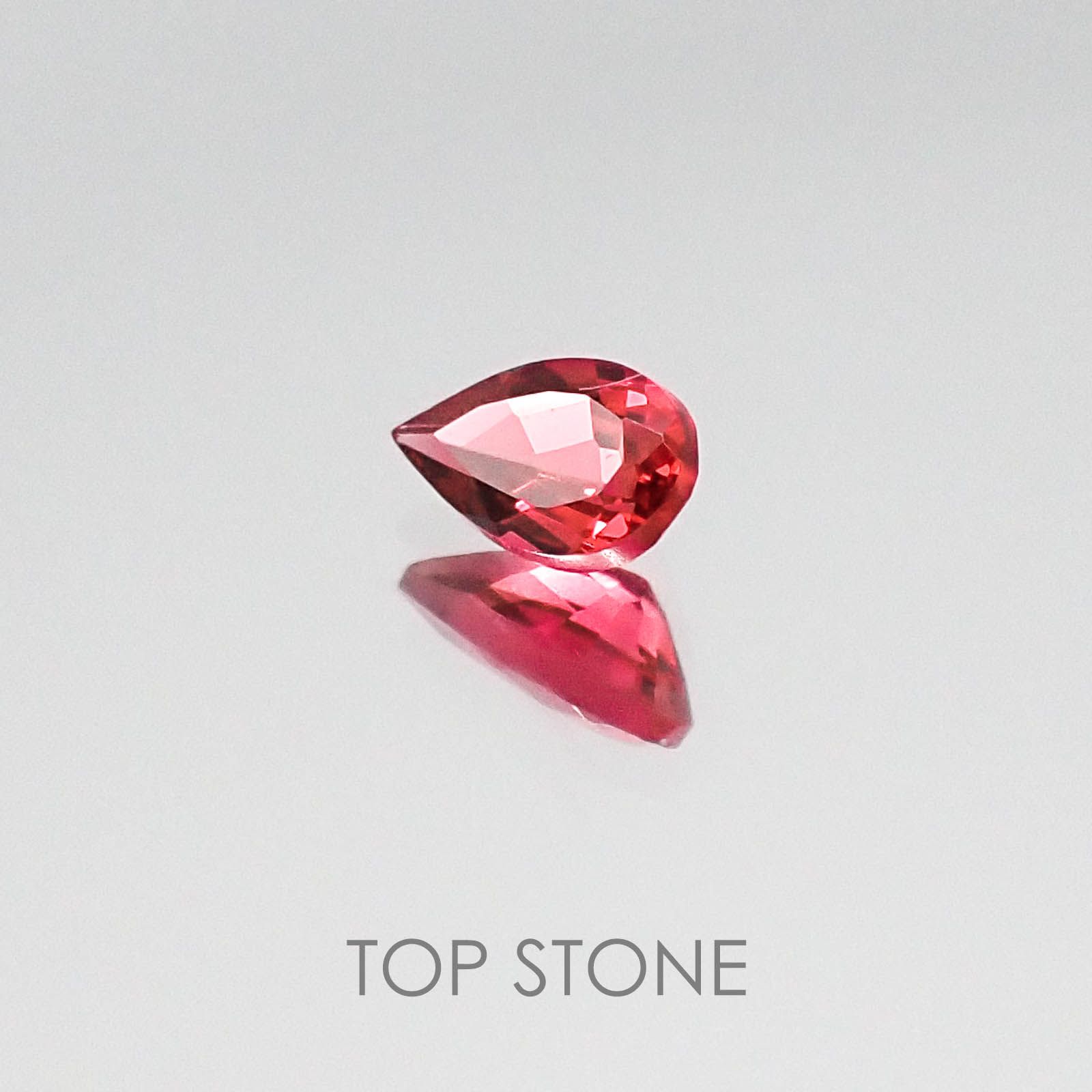 レッドスピネル タンザニア産 ルース 0.25ct[20073927]5.1×3mm前後