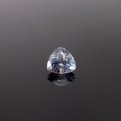 ユークレース(宝石名ユークレース)ジンバブエ産 識別済 0.72ct / 5.6x5.8mm前後 [260131601]