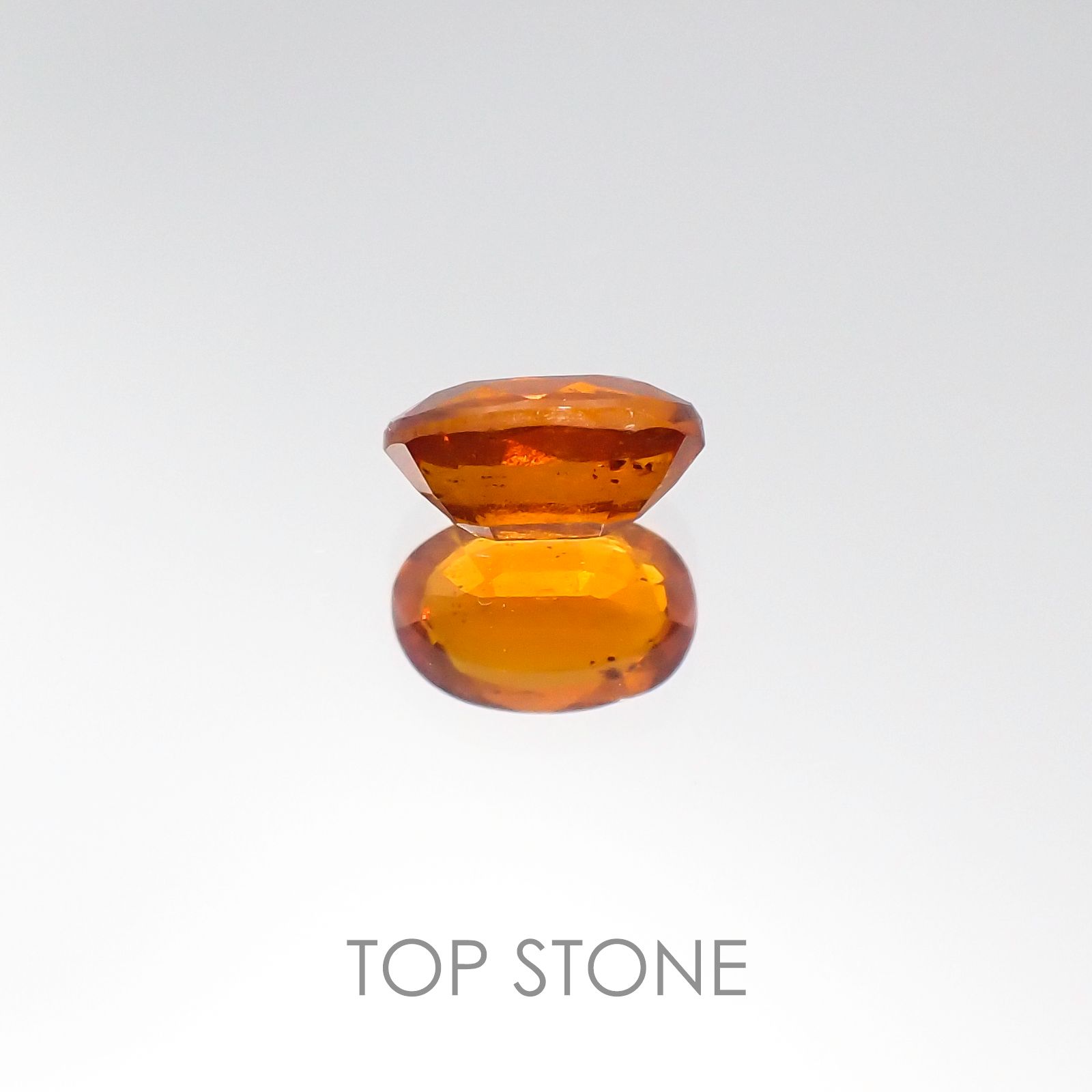 オレンジカイヤナイト タンザニア産 ルース 0.67ct[20096003]6.2×4.1mm前後