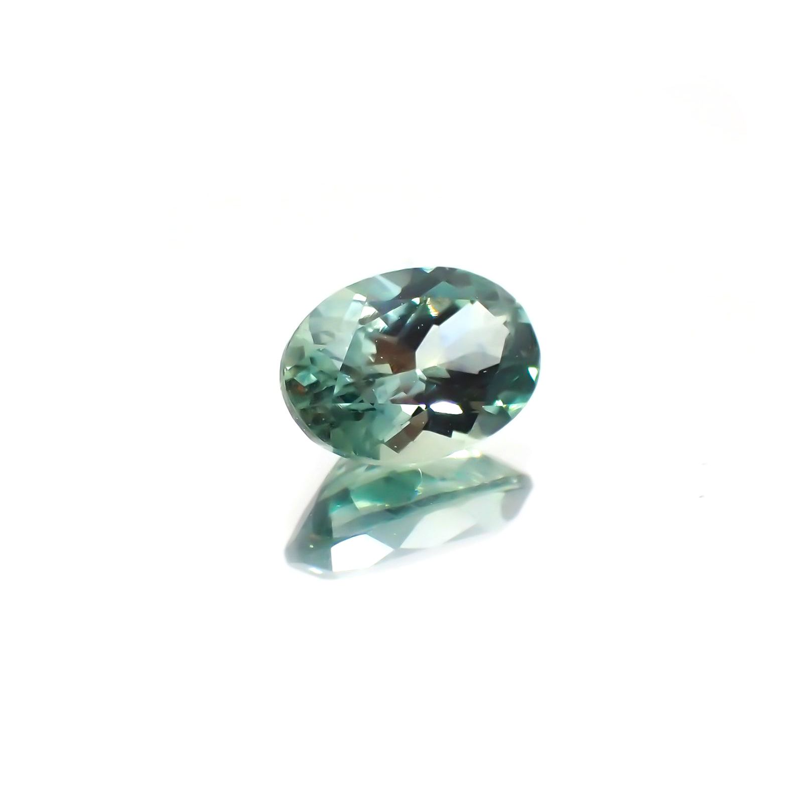 モンタナサファイア(宝石名ブルー・サファイア) アメリカ・モンタナ州産 0.850ct ソ付(彩珠)[25019465]6.6×4.6mm前後