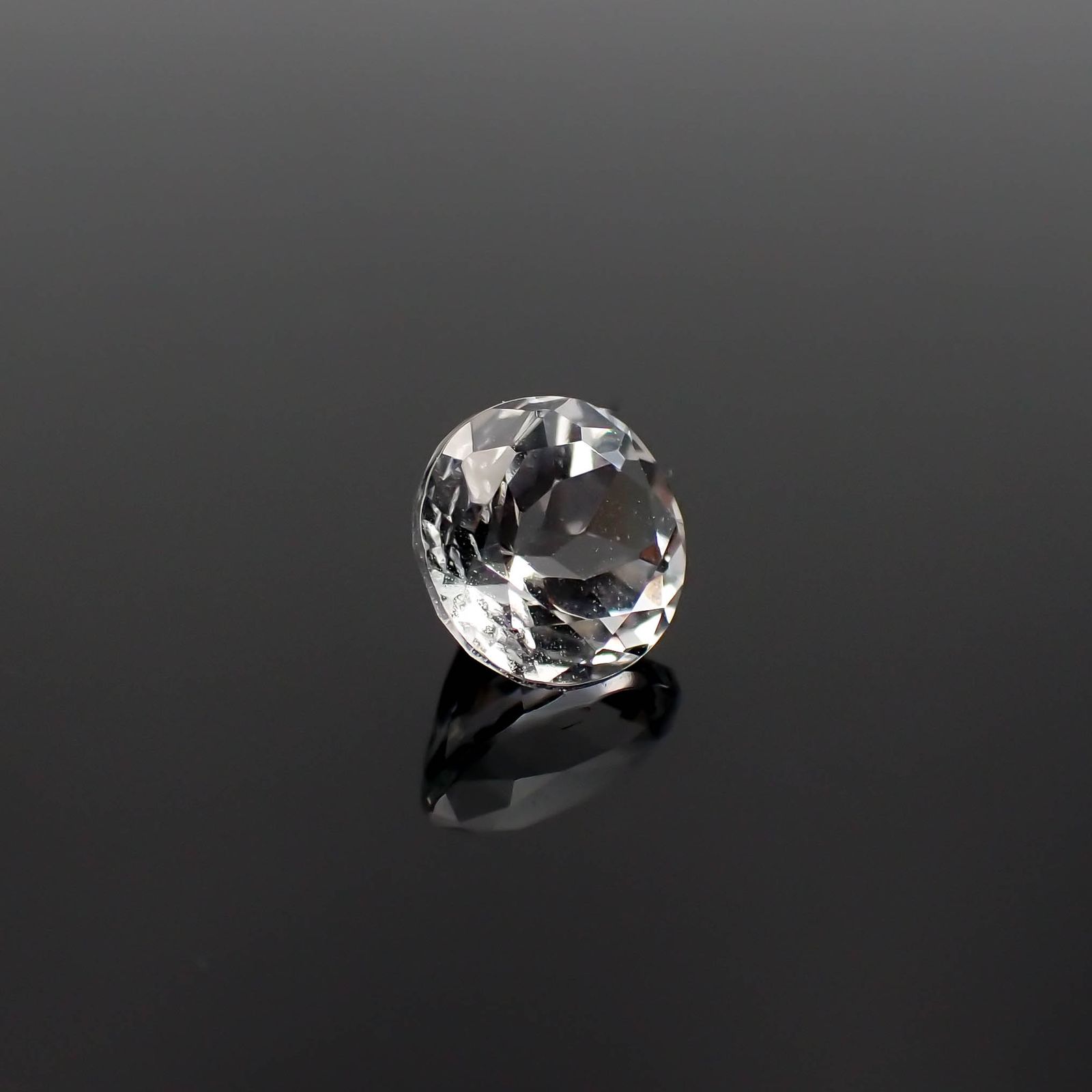 ゴッシェナイト パキスタン・ヒマラヤ産 0.86ct[230421840]6.1x6.1mm前後