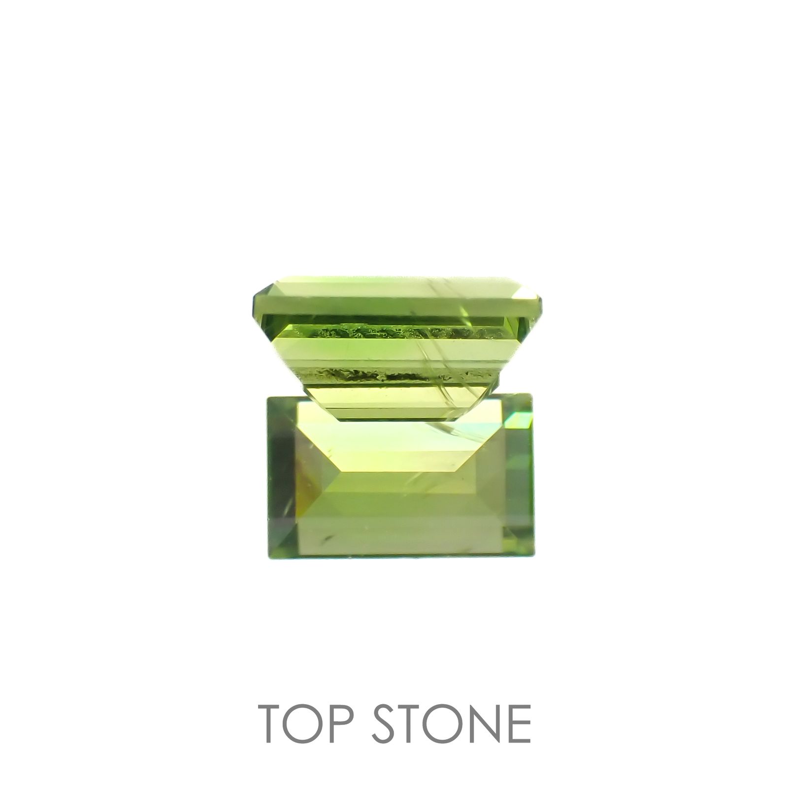 デマントイドガーネット ロシア産 0.50ct[221018870]5.4x3.2mm前後