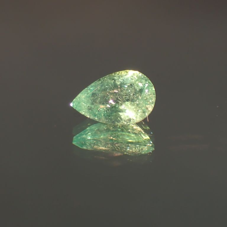 パライバトルマリン(宝石名トルマリン/別名パライバ・トルマリン) ブラジル・キントス鉱山産 0.543ct ソ付(宝貴協)[210410355]6.8×4.6mm前後