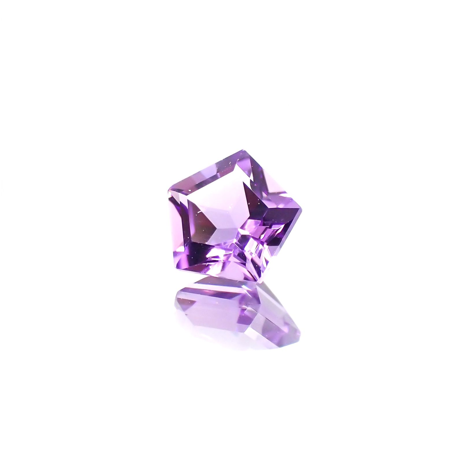 <ランダムセレクト1個販売> ◇ペンタゴンカット◇アメジストSA(宝石名アメシスト) ブラジル産 0.38ct前後 識別済[210510433]5×5.3mm前後