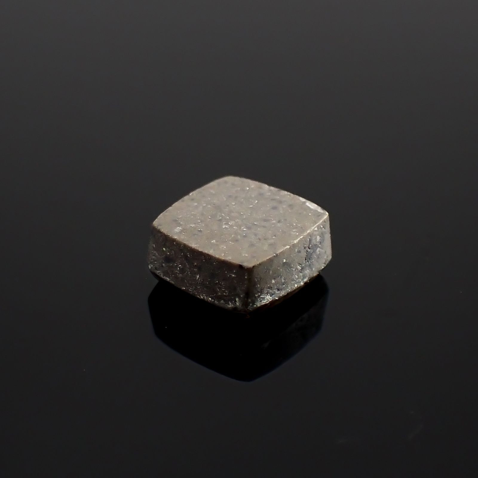 アンモライト トリプレット カナダ産 3.03ct[230823115]8.2x8.1mm前後