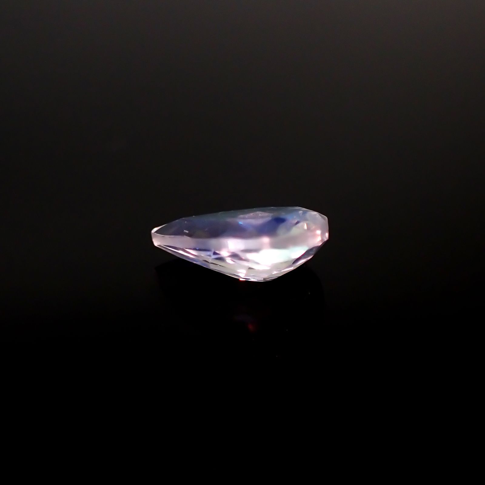 レインボームーンストーン インド・タミルナードゥ産 0.53ct[231224463]7.1x5mm前後
