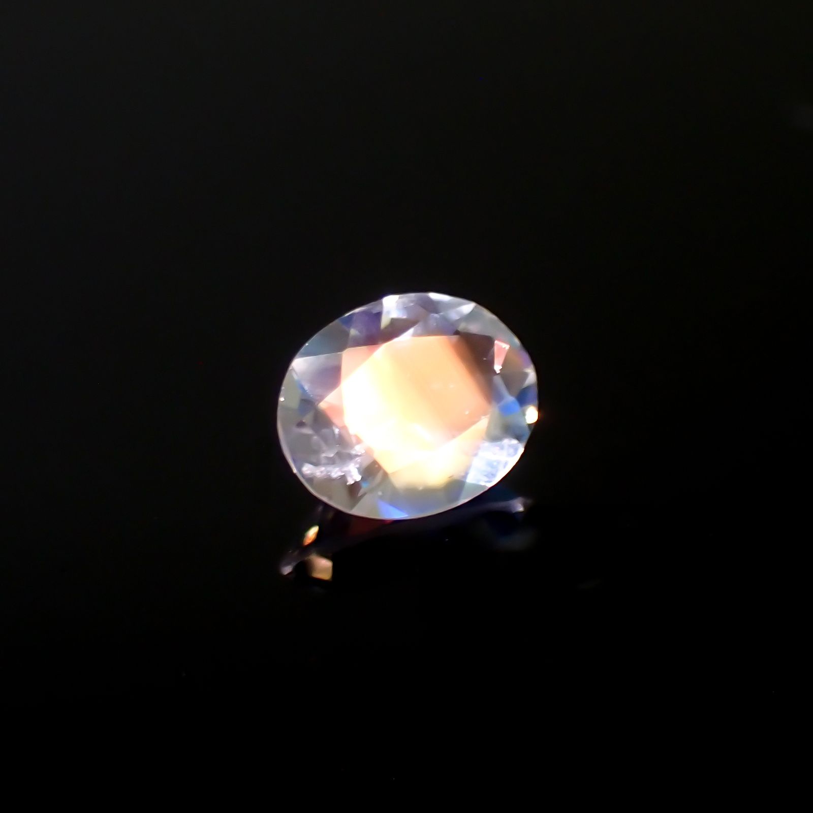 レインボームーンストーン タンザニア産 0.52ct[231023574]6.2x5mm前後
