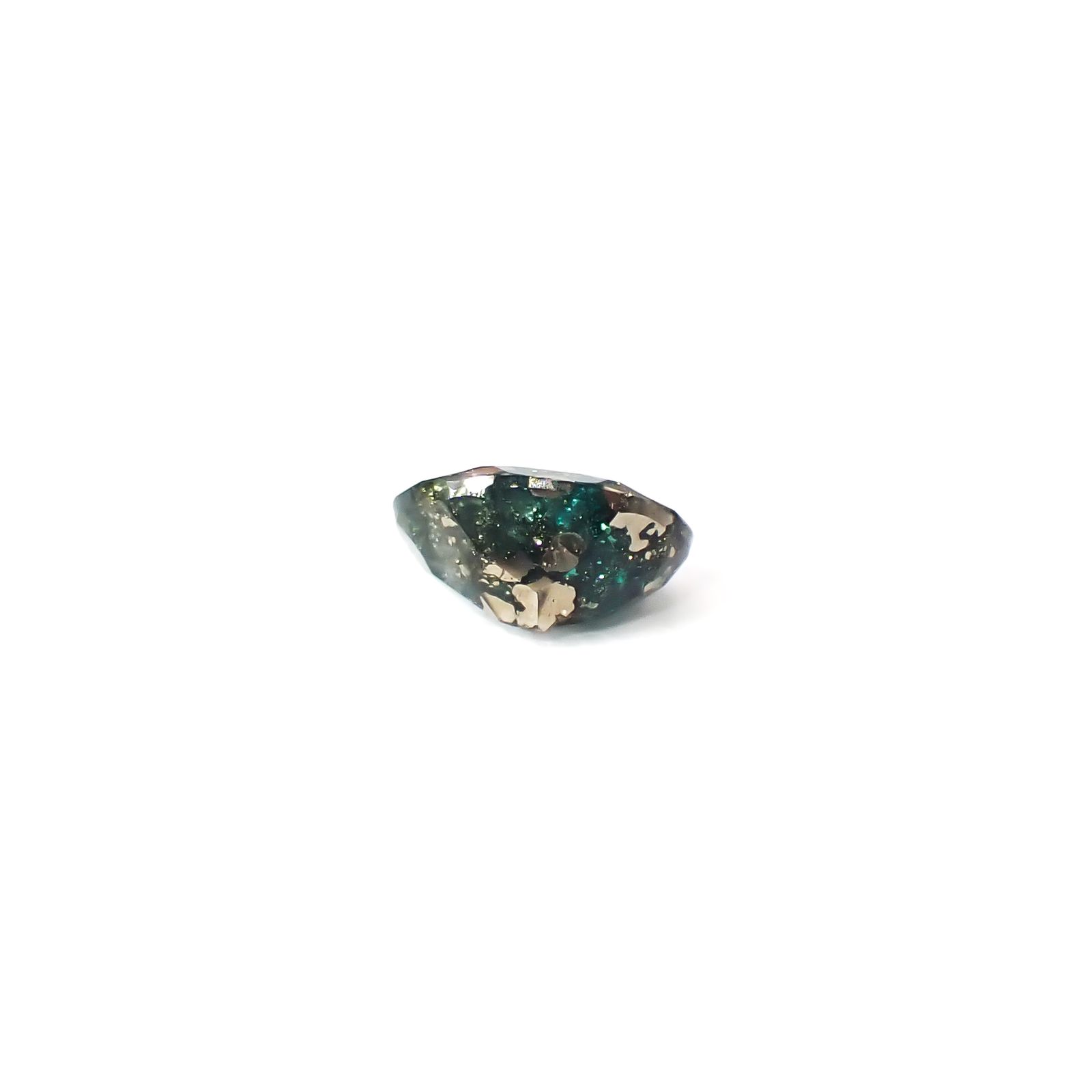 パイライトインエメラルド コロンビア産 0.62ct / 6.2x4.7mm前後 [260532123]