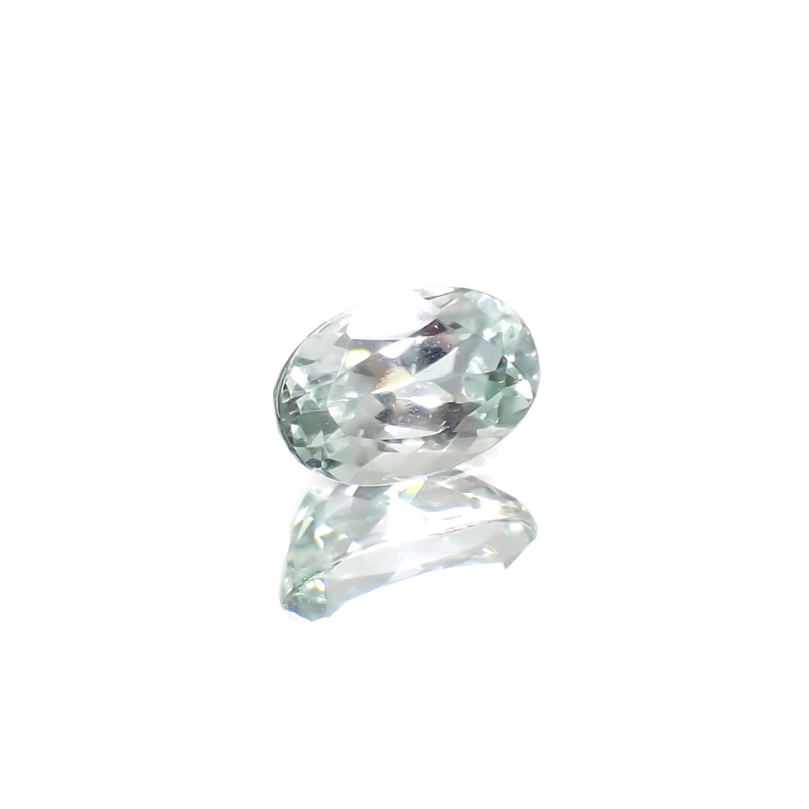 ユークレース(宝石名ユークレース)コロンビア産 ソ付(彩珠) 1.216ct / 7.9x5.1mm前後 [220616448]