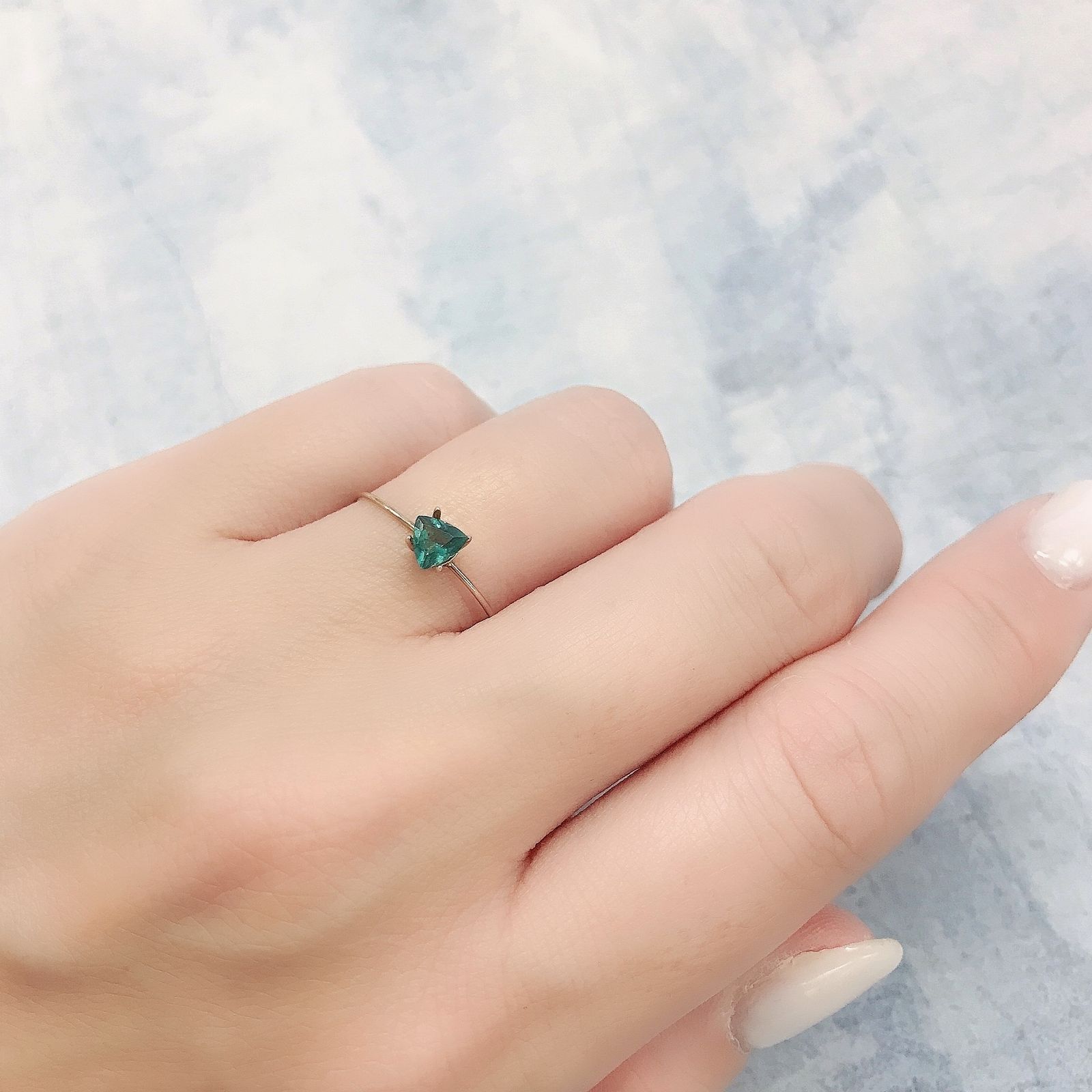 グリーンアパタイト(ノーブルモロキサイト)(宝石名アパタイト)マダガスカル産 0.26ct 識別済[220616381]4.5x4.5mm前後