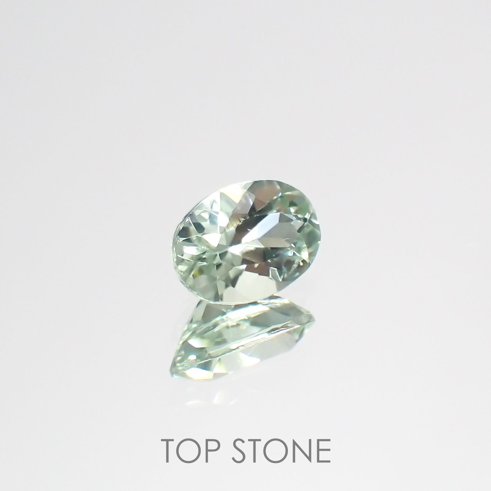 モンテブラサイト(宝石名モンテブラサイト)マダガスカル産 0.72ct 識別済[220115204]6.8x4.8mm前後