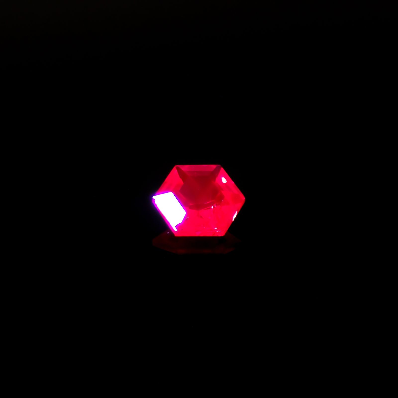 ◇ヘキサゴンカット◇ルビー 非加熱 モザンビーク産 0.20ct[240427108]3.5x3.5mm前後