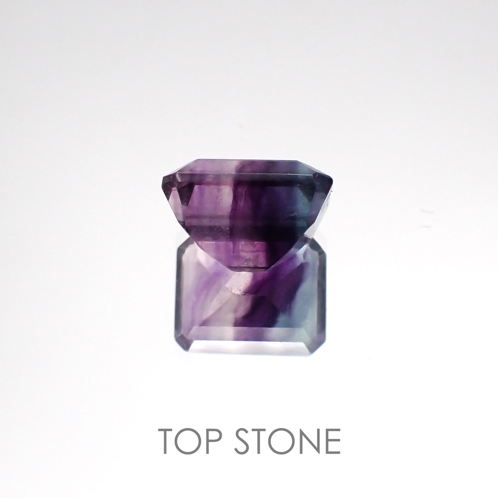 バイカラーフローライト ブラジル産 ルース 3.24ct[21028517]8.9×7.1mm前後