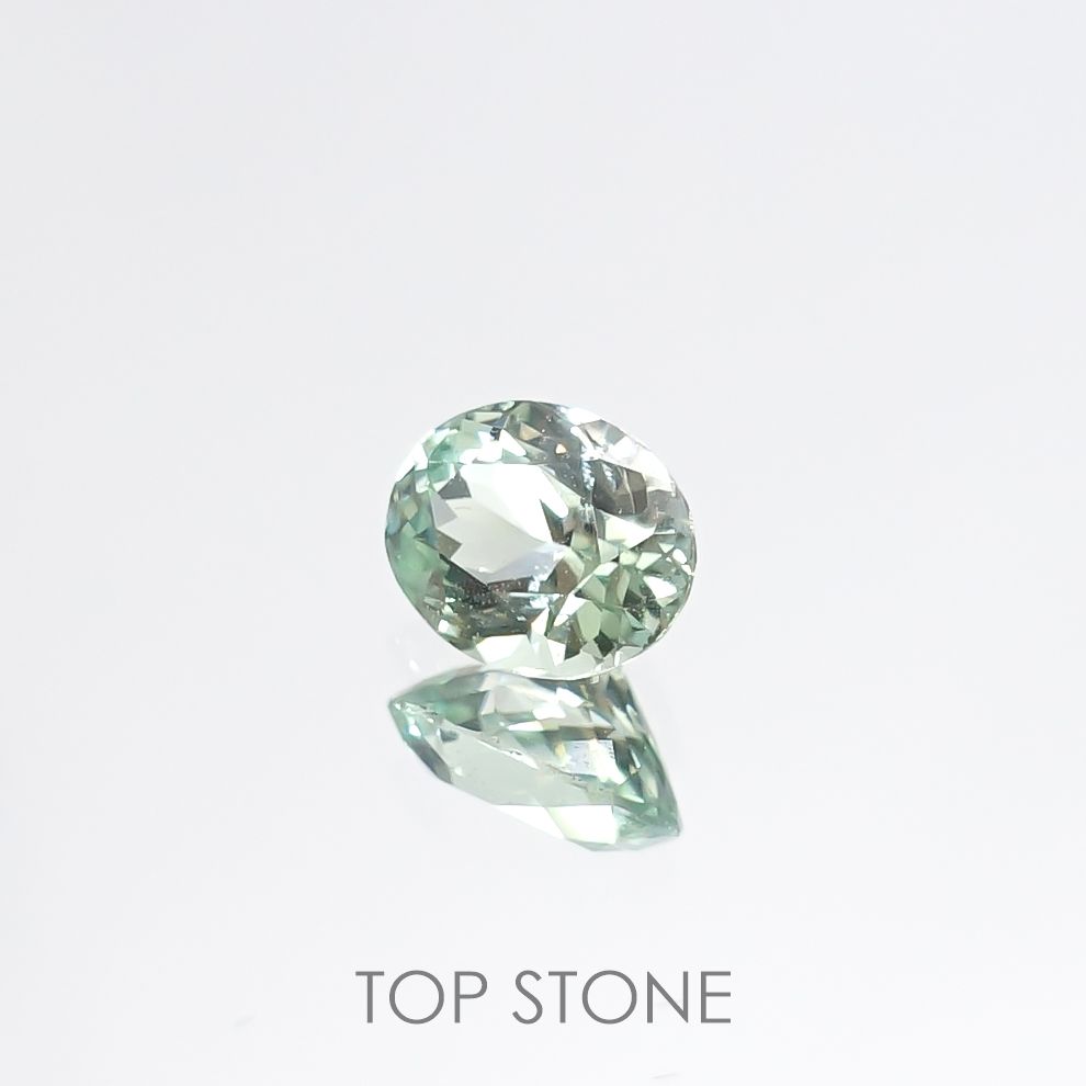 バナジウムコーネルピン(宝石名コーネルピン)タンザニア・タンガ州産 0.91ct 識別済[220115625]6.6x5.2mm前後