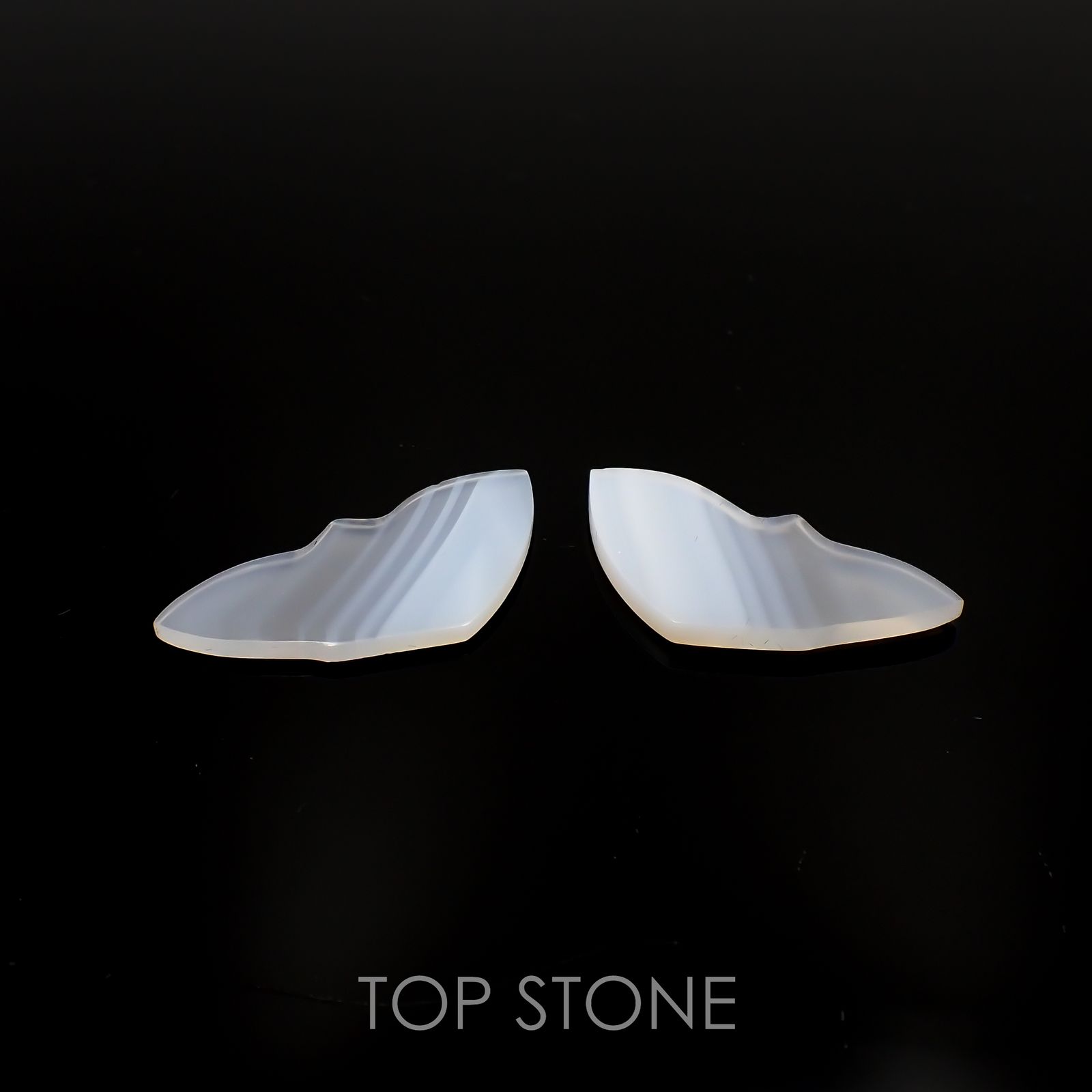 ◇カスタムカット◇アイリスアゲート2個セット(蝶々) スライス インドネシア・スマトラ産 12.69ct[221219251]29.1-27.8x17.5-14.6mm前後