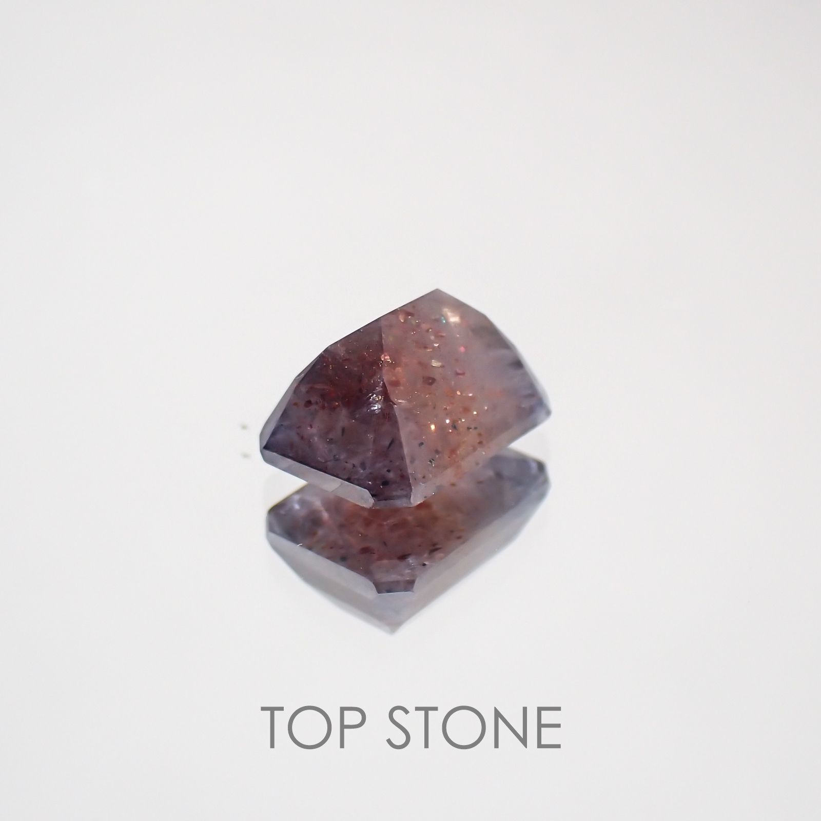 ブラッドショットアイオライト インド産 ルース 1ct[210310448]7×5mm前後