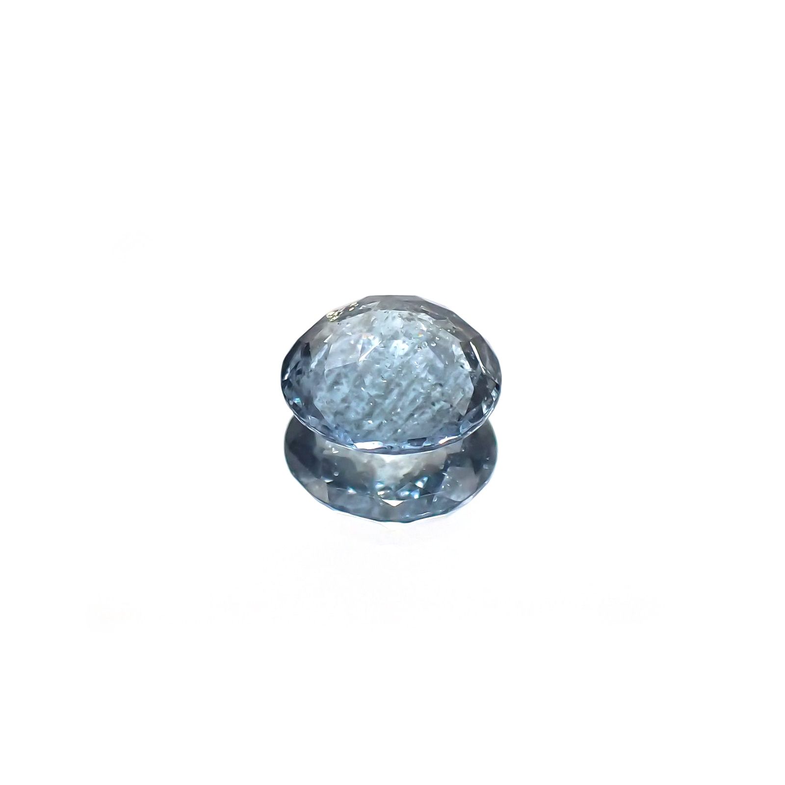 サンタマリアアクアマリン(宝石名アクアマリン) ブラジル産 0.619ct ソ付(彩珠)[210711899]5.8×5.8mm前後