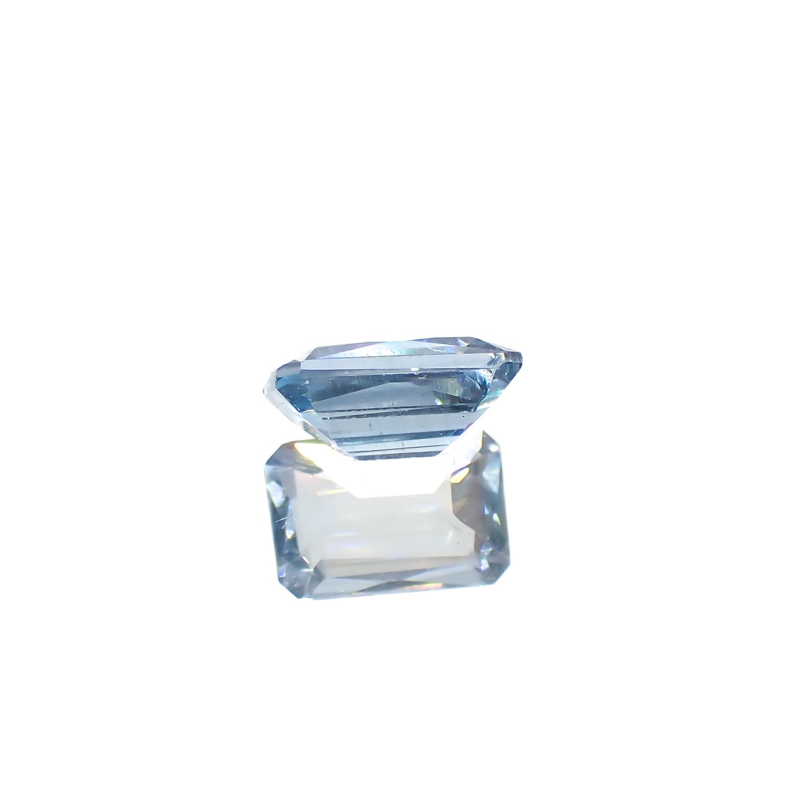 アパタイト フルオレッセンス ジンバブエ産 0.86ct[240929096]6.8x4.6mm前後
