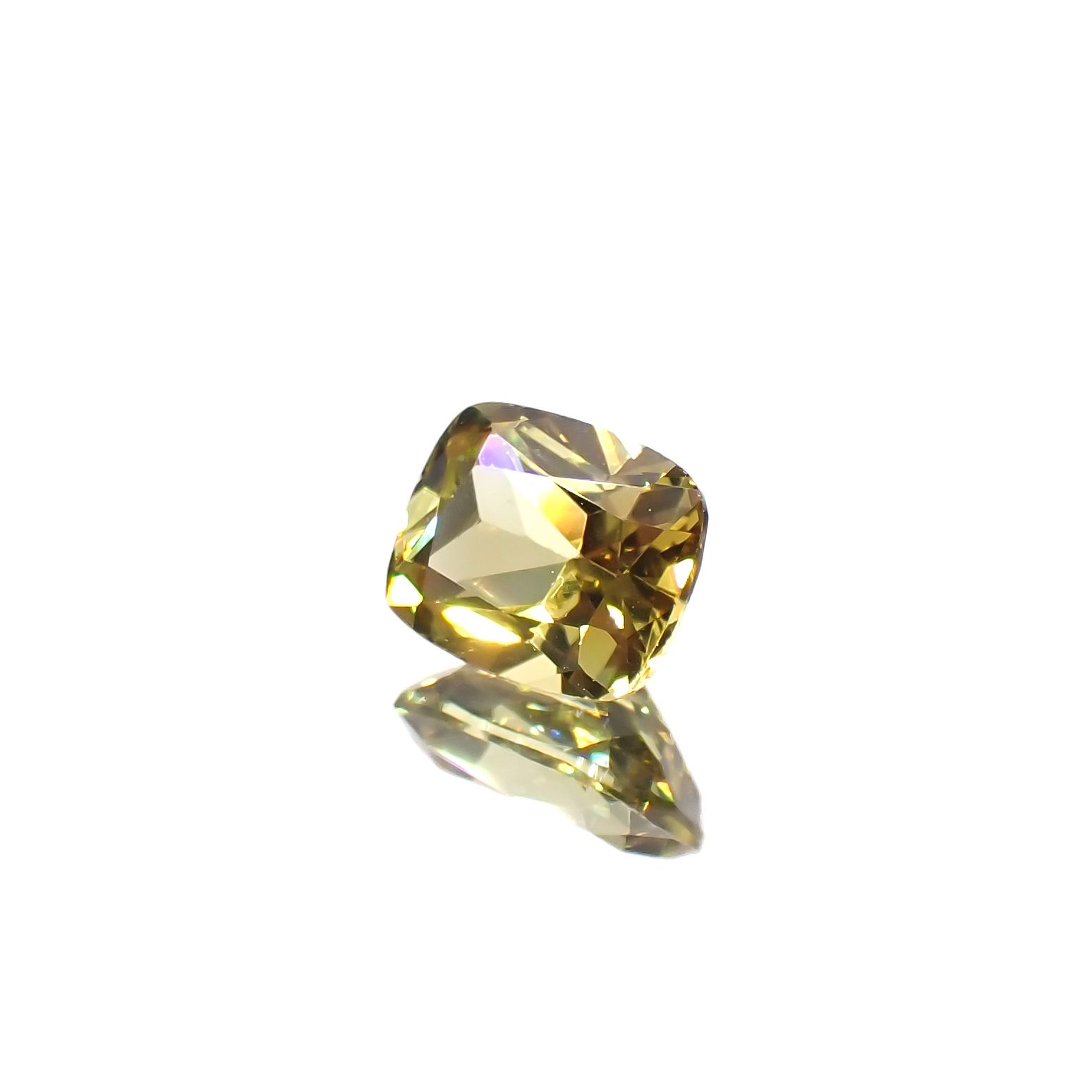 マリガーネット(宝石名グロッシュラー アンドラダイト・ガーネット)マリ共和国産 0.61ct 識別済[231124334]5.4x4.3mm前後