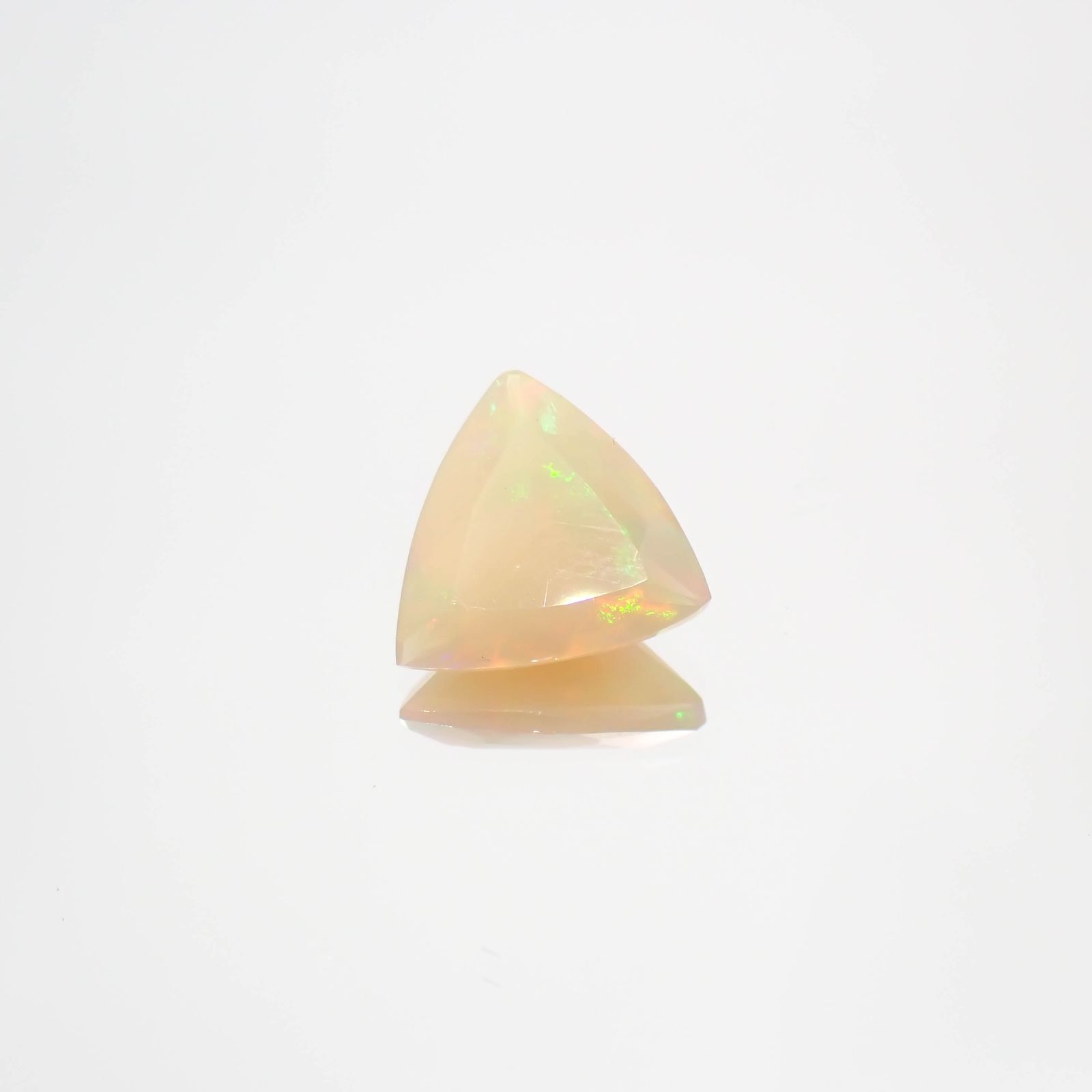 エチオピアオパール(宝石名オパール)エチオピア産 1.13ct 識別済[230521991]9.4x9.5mm前後