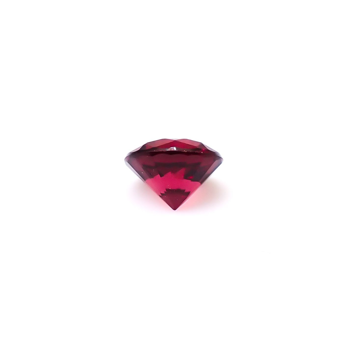 レッドスピネル タンザニア産 0.34ct / 4.3x4.2mm前後 [260732562]