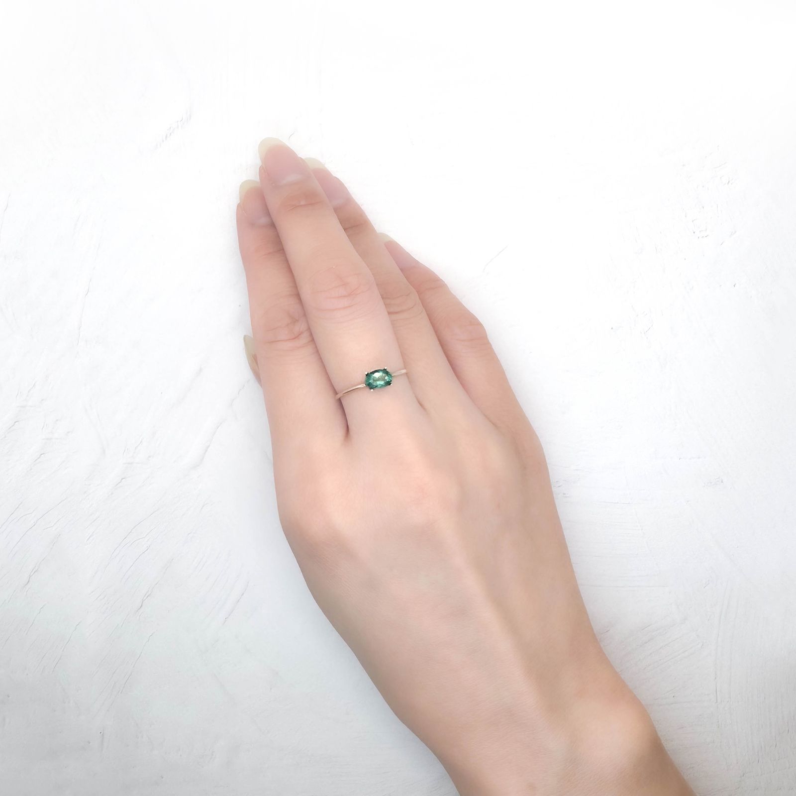 ノーブルモロキサイト マダガスカル産 0.49ct [250931092]6x4.1mm前後