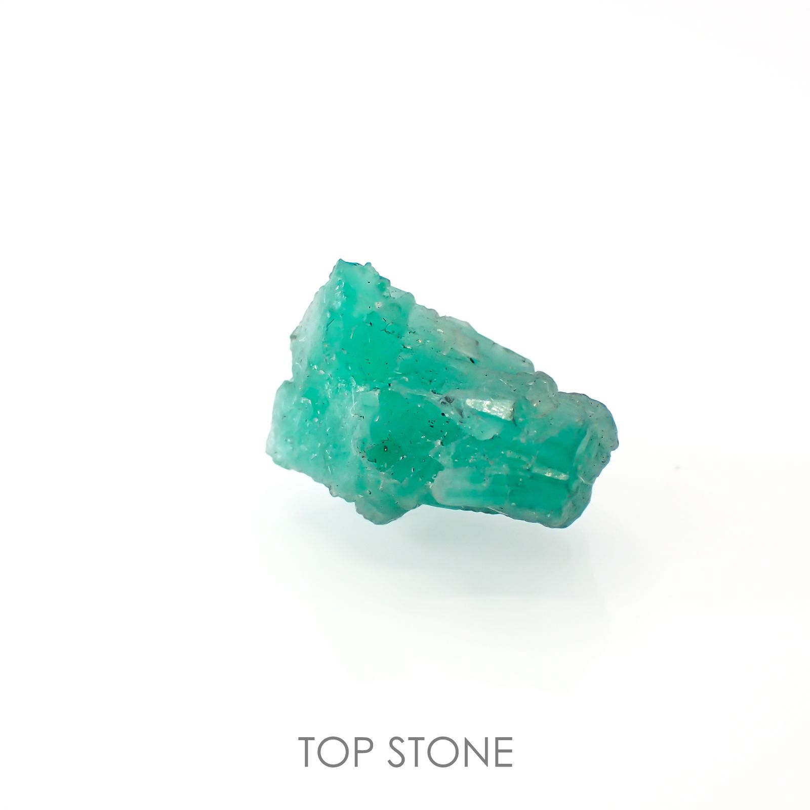 エメラルド(宝石名エメラルド) コロンビア産 原石・結晶 3.74ct 識別済[211013645]12.7×7.7mm前後