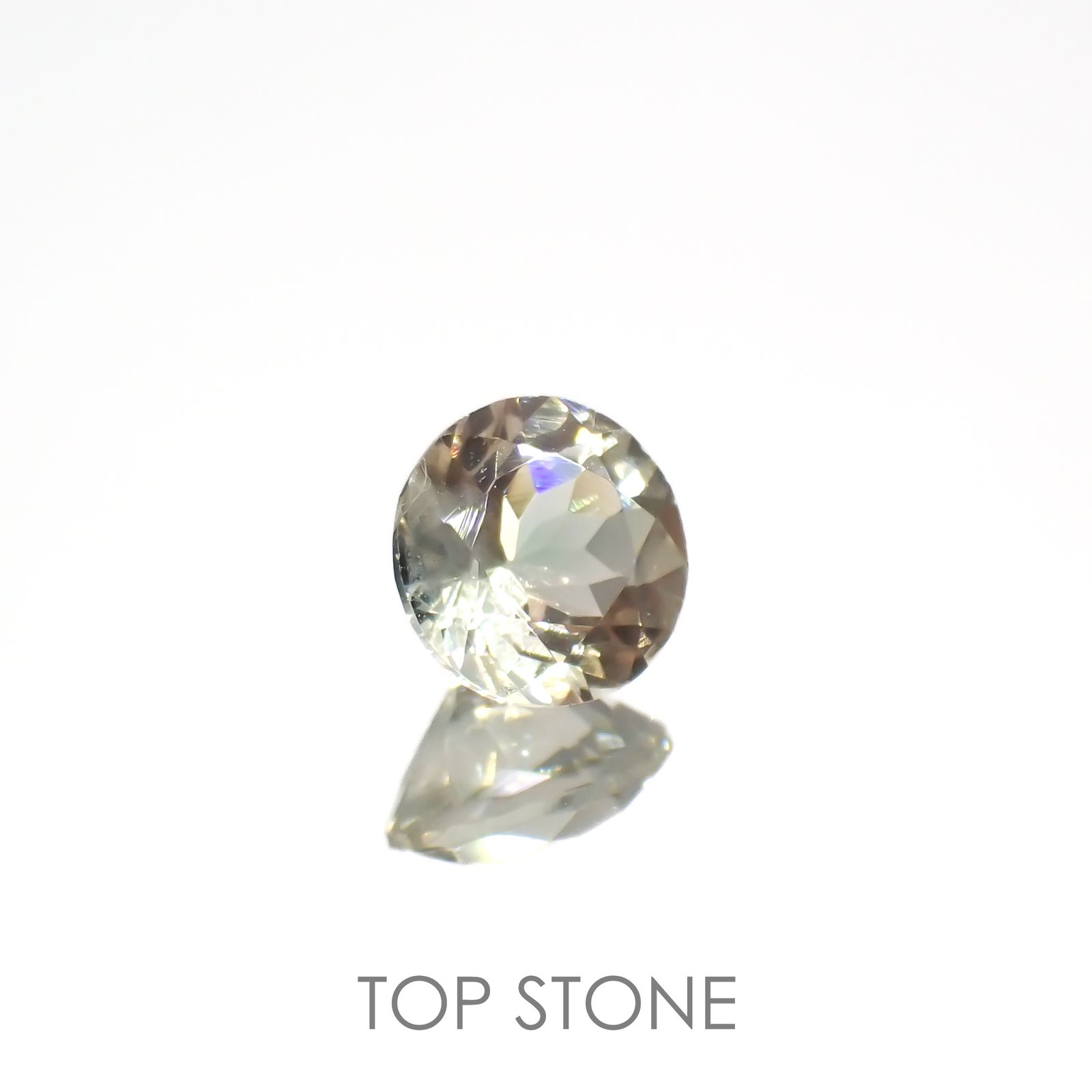 バイカラーオレゴンサンストーン(宝石名ラブラドライト)アメリカ・オレゴン州産 0.78ct 識別済[220616438]6.1x6.1mm前後
