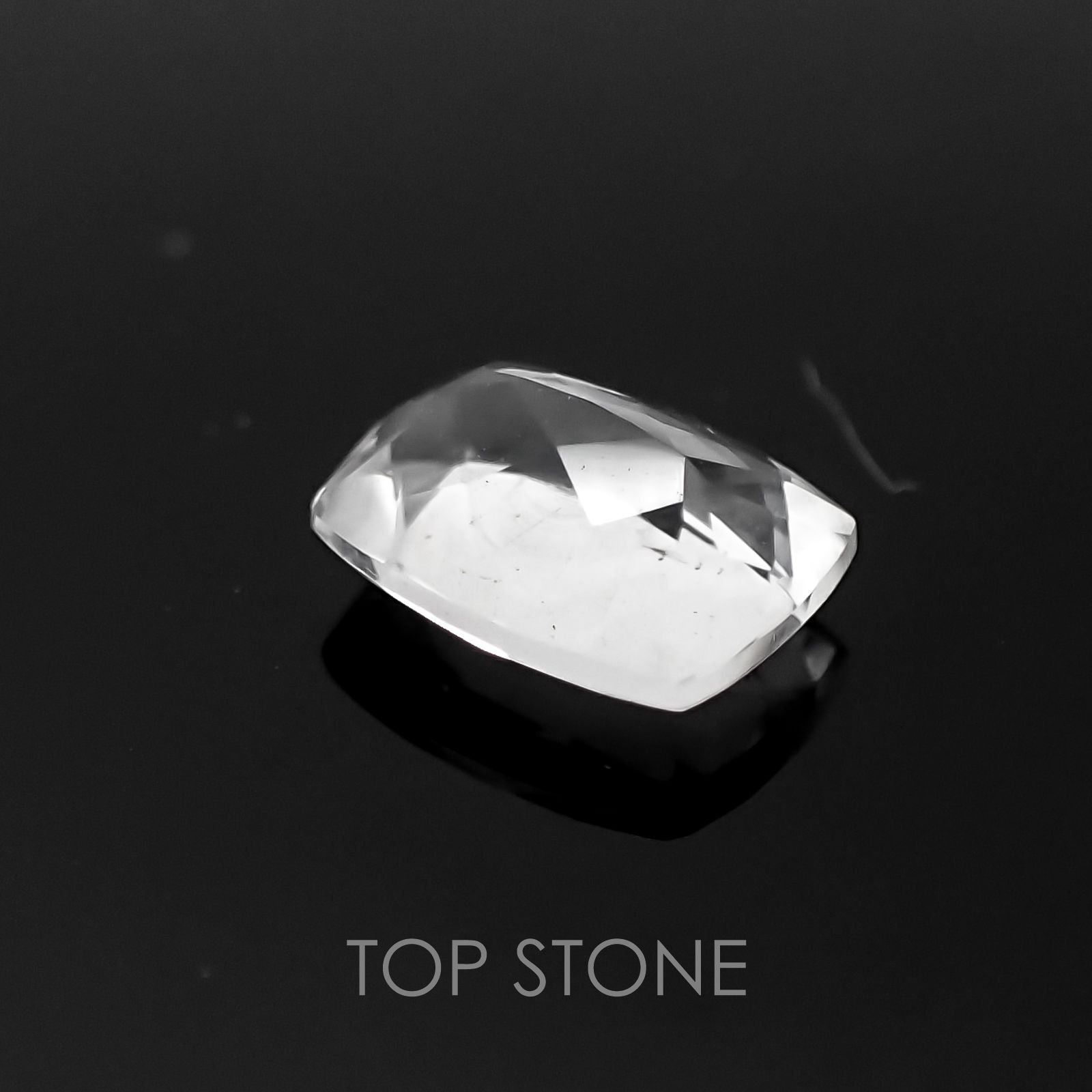 ハイアライトオパール メキシコ産 ルース 1.09ct[21058259]8.1×6.3mm前後