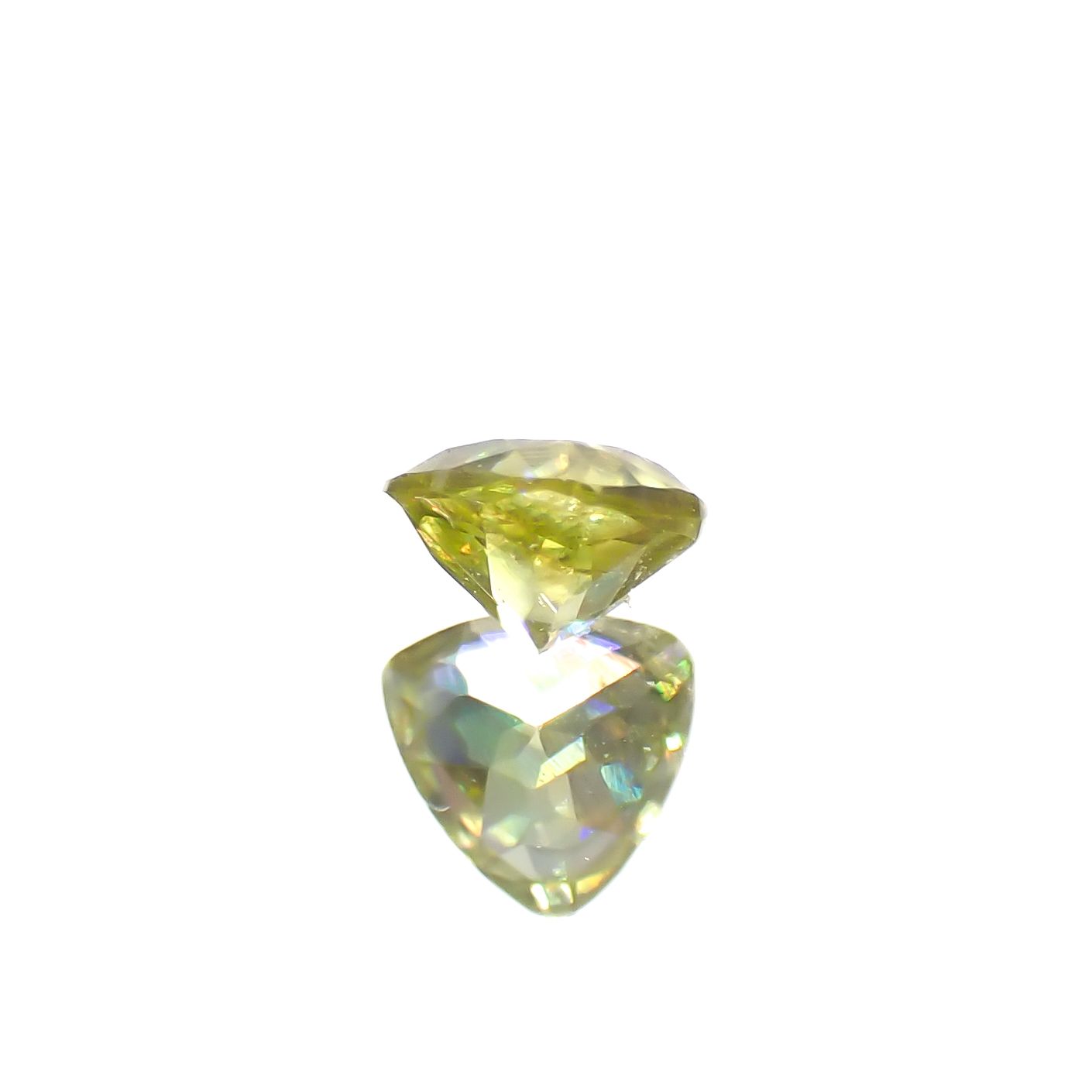 スフェーン マダガスカル産 0.30ct[240627906]4.1x4mm前後