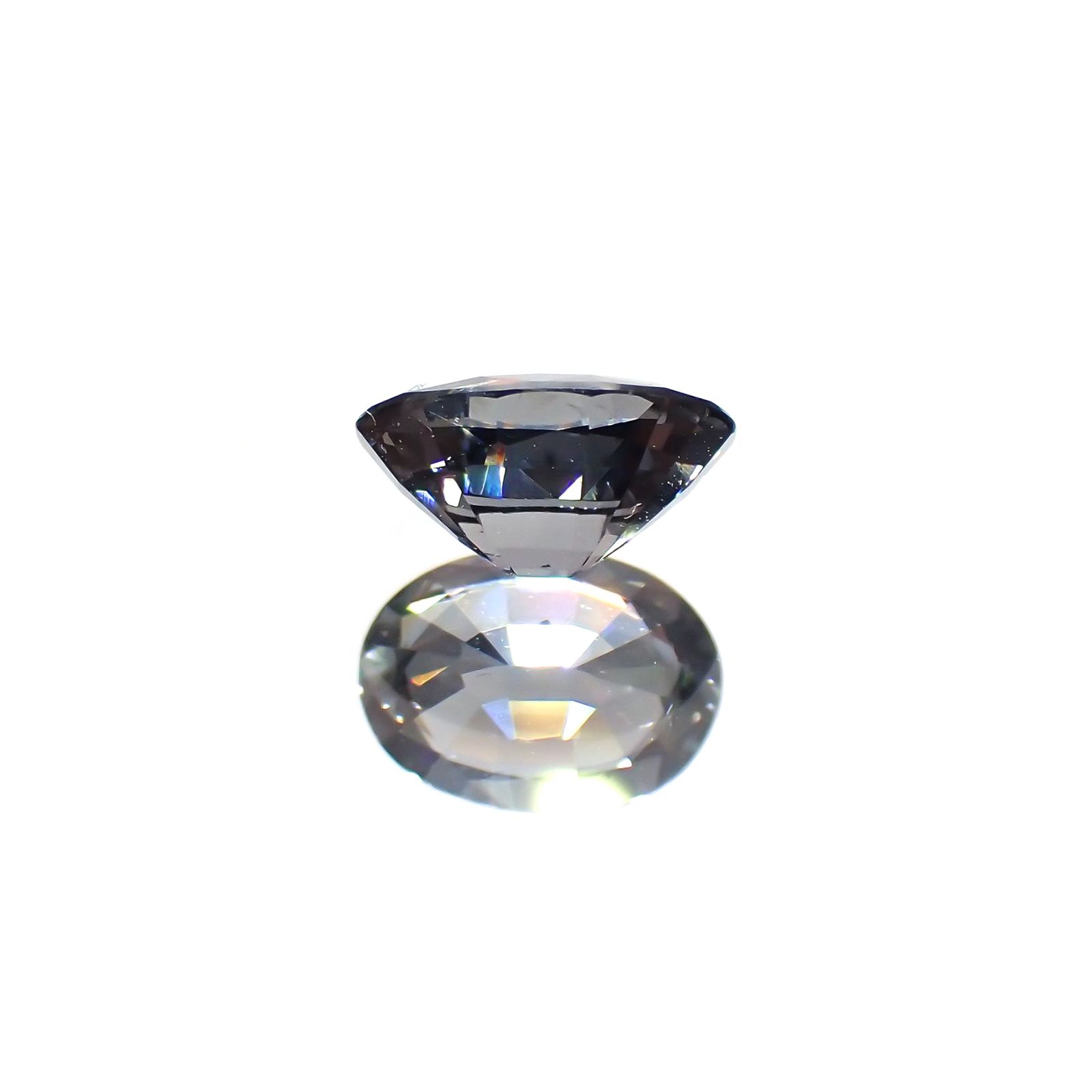 プラチナスピネル(宝石名スピネル)ビルマ産 0.80ct 識別済[250114115]6.6x4.8mm前後