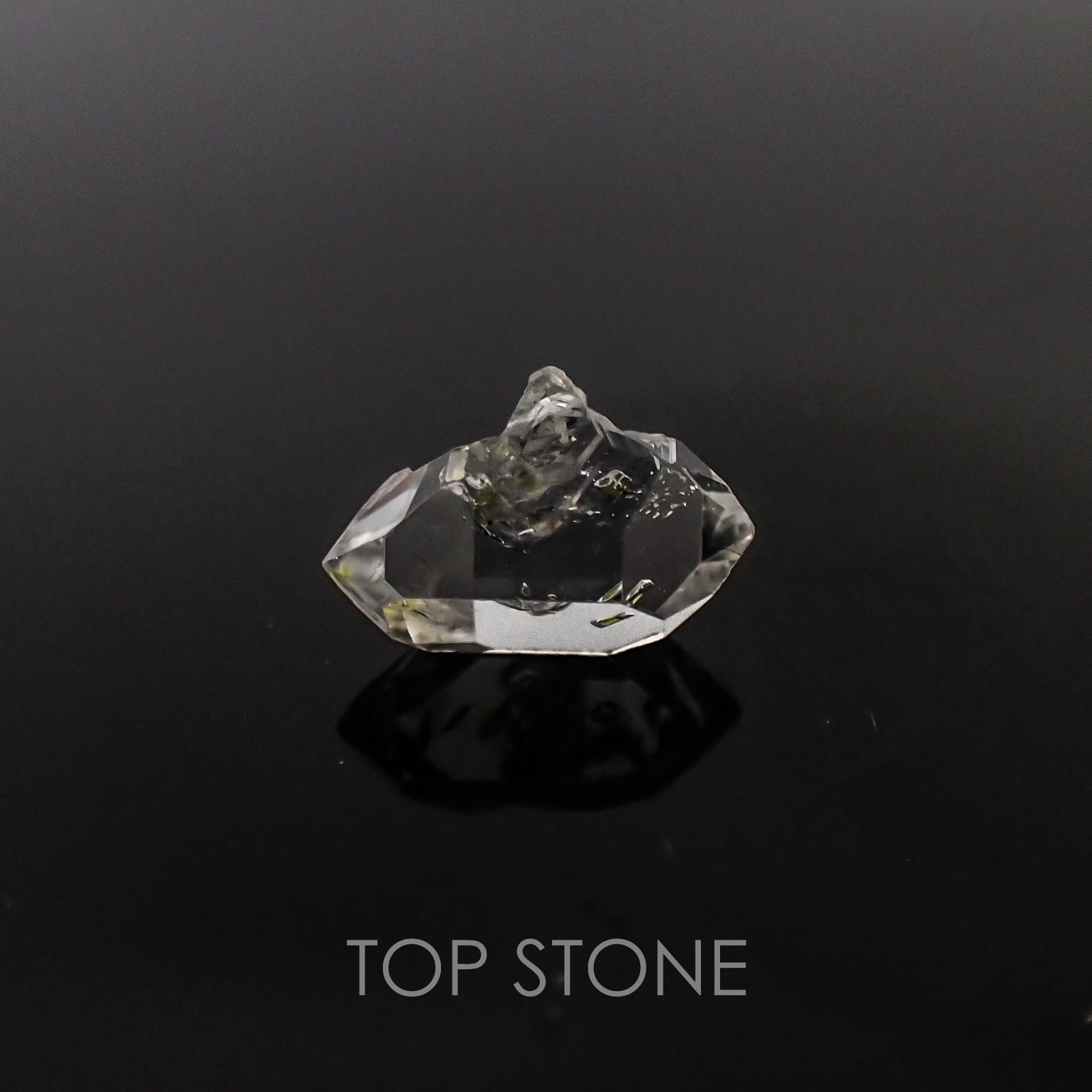 オイルインクォーツ パキスタン産 原石・結晶 2.97ct[20117537]12.3×8.3mm前後