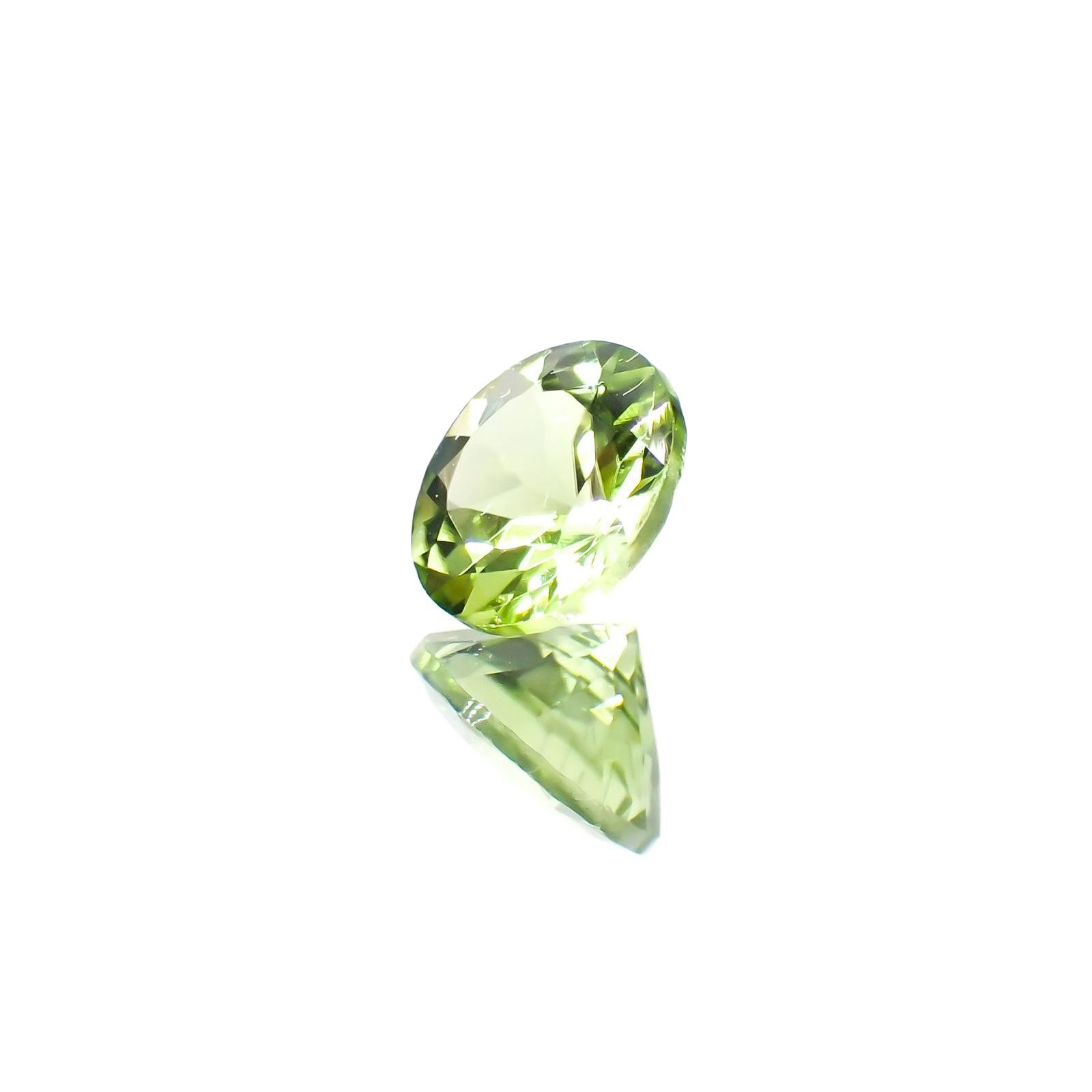 ペリドット(宝石名ペリドット) パキスタン産 識別済 1.30ct / 7.0x7.0mm前後 [260713083]