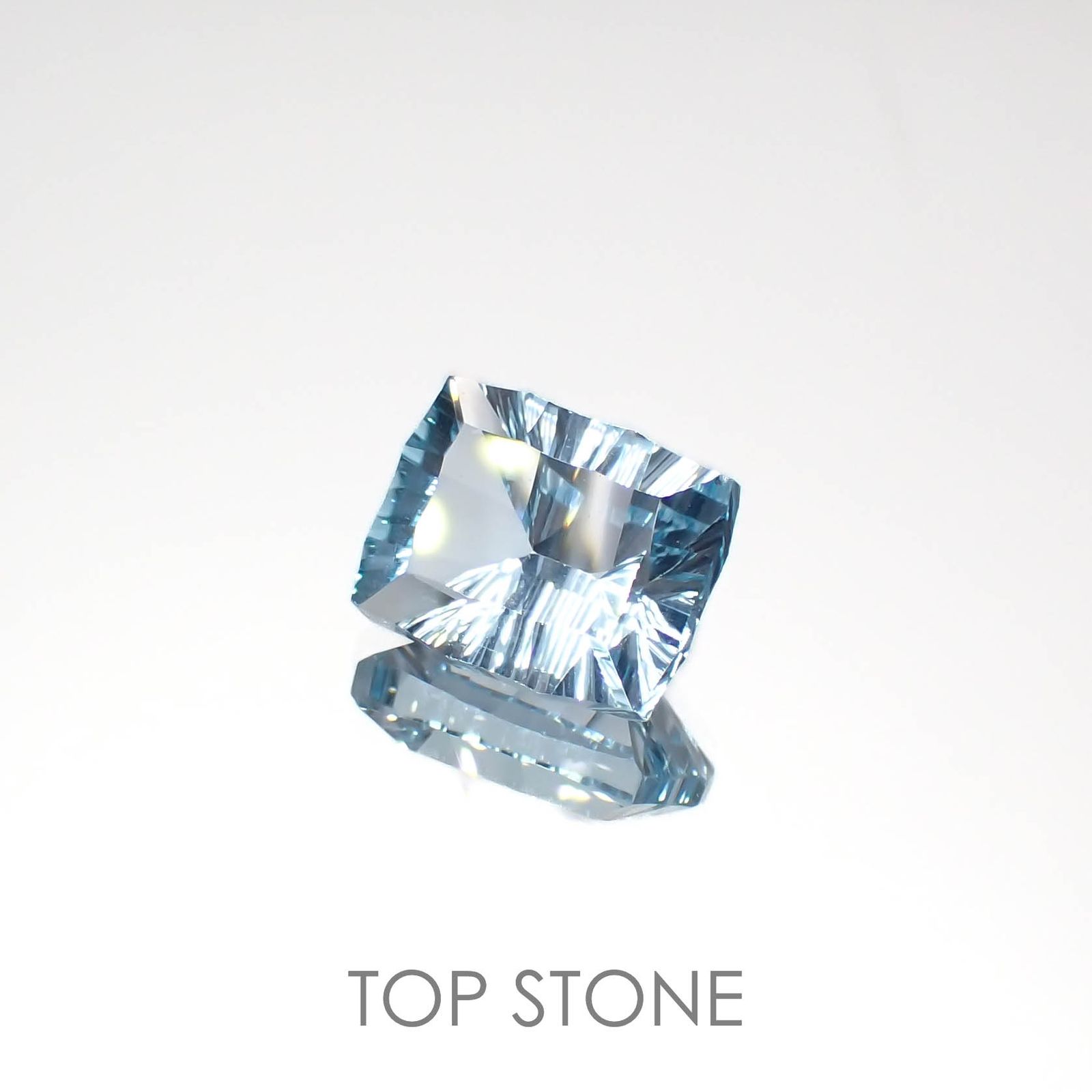 ◇カスタムカット◇ブルートパーズ ブラジル産 3.56ct[221219364]9.8x7.8mm前後