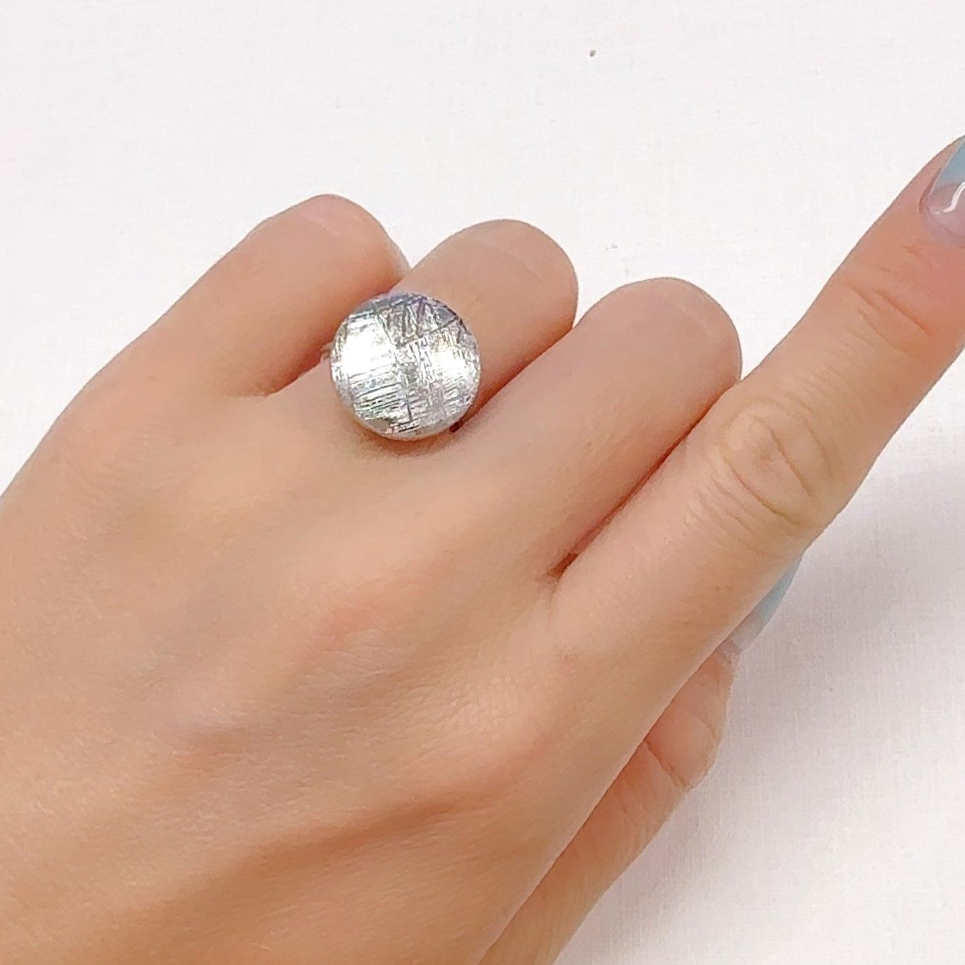 ムオニナルスタ隕石 発見地:スウェーデン 17.69ct[240125750]15.5x15.4mm前後