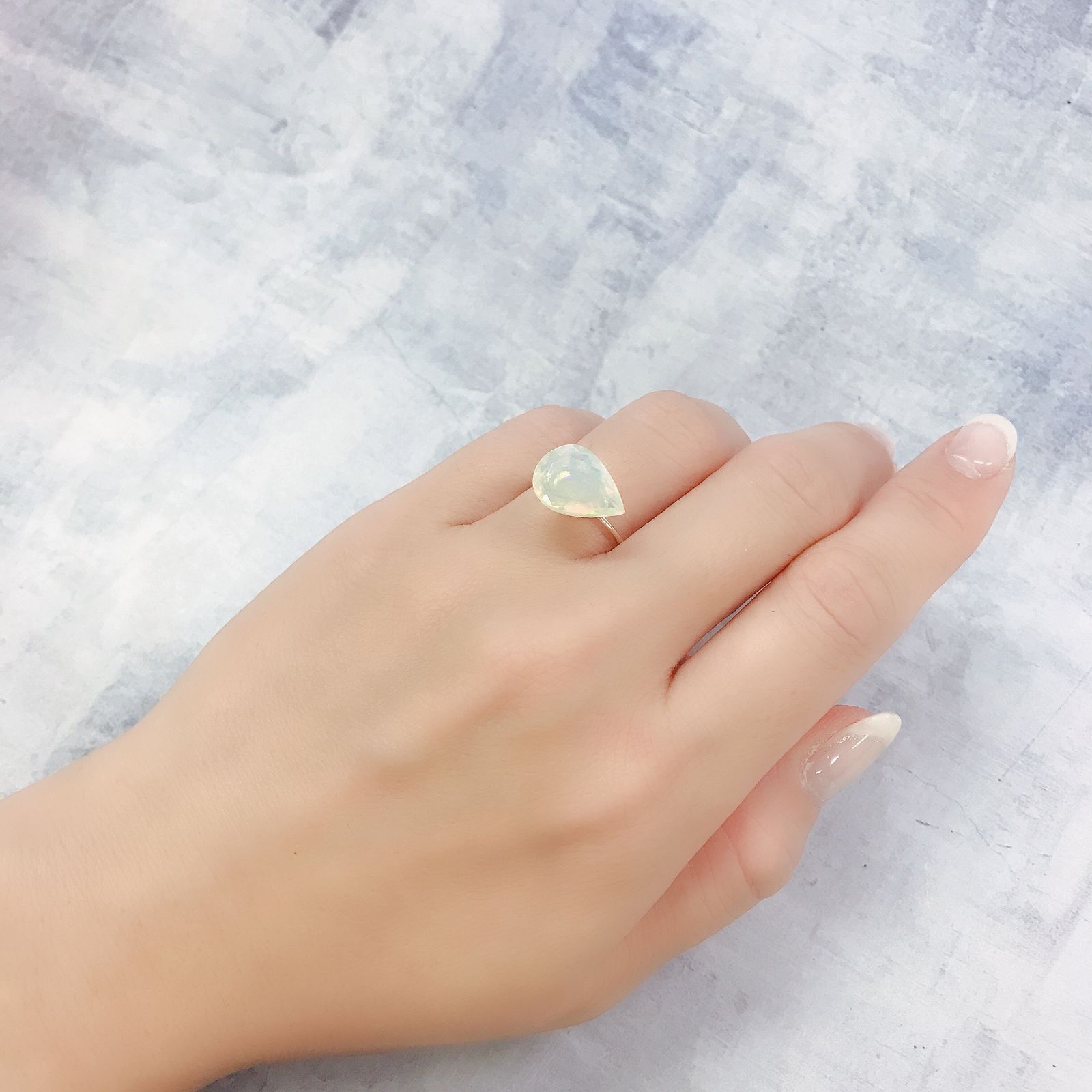 エチオピアオパール(宝石名オパール)エチオピア産 2.75ct 識別済[220717033]13.9x9.9mm前後