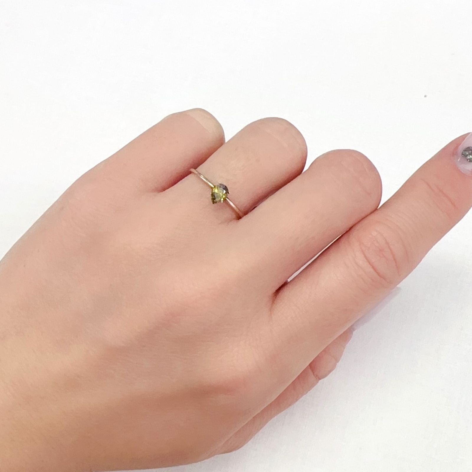 カラーチェンジスフェーン パキスタン産 0.36ct[231224740]5.1x3.5mm前後