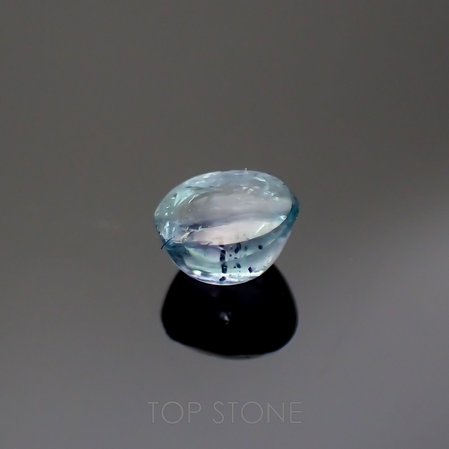 ブルーコーネルピン(宝石名コーネルピン)タンザニア産 0.30ct 識別済[220616290]4x3.4mm前後