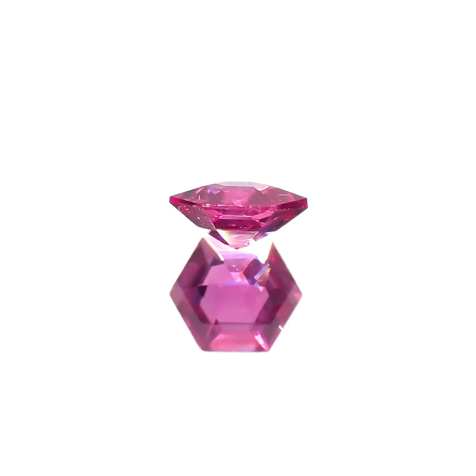 ◇ヘキサゴンカット◇ルビー 非加熱 モザンビーク産 0.19ct / 3.5x3.5mm前後 [240427109]