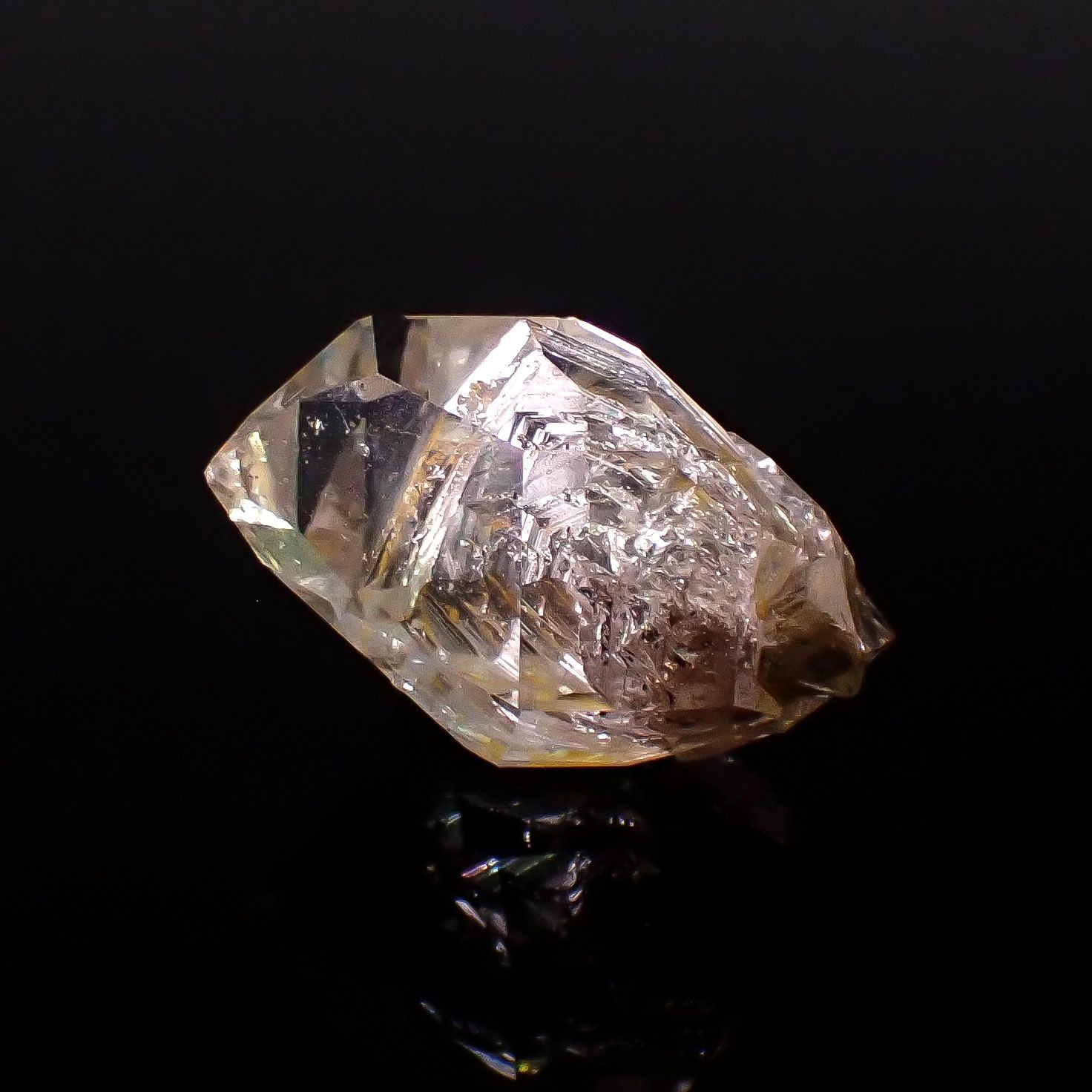 ハーキマーダイヤモンド 原石 アメリカ・ニューヨーク州産 115.81ct / 38.1x23.6mm前後 [260231768]