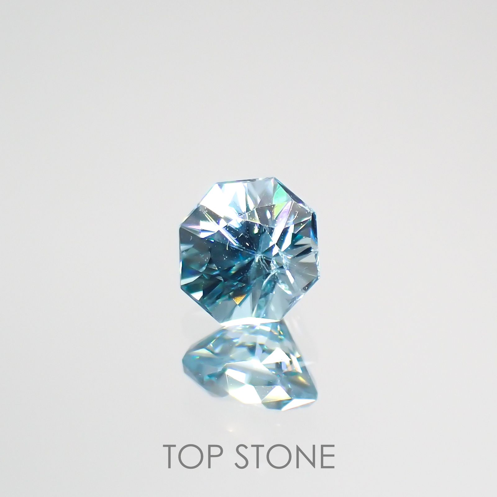 ◇オクタゴンカット◇ブルージルコン カンボジア産 ルース 0.8ct[210913357]4.9×4.8mm前後