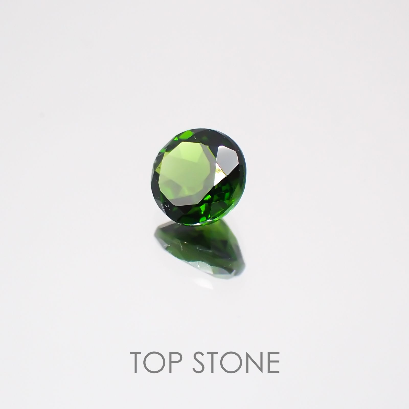 クロムダイオプサイド(宝石名クロム・ダイオプサイド) ロシア産 0.60ct 識別済[21069930]5.2×5.2mm前後