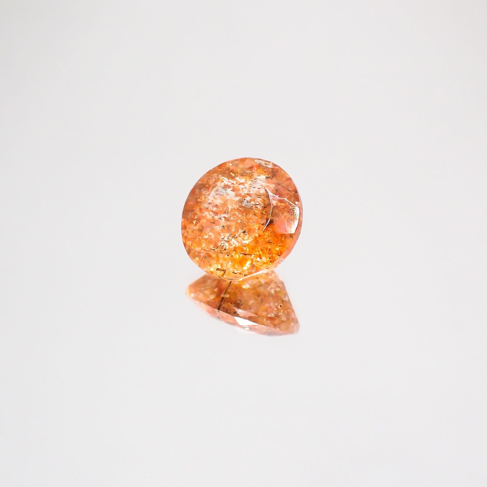 イリュージョンサンストーン(宝石名フェルドスパー) タンザニア産 2.60ct 識別済[210610875]9×8.9mm前後