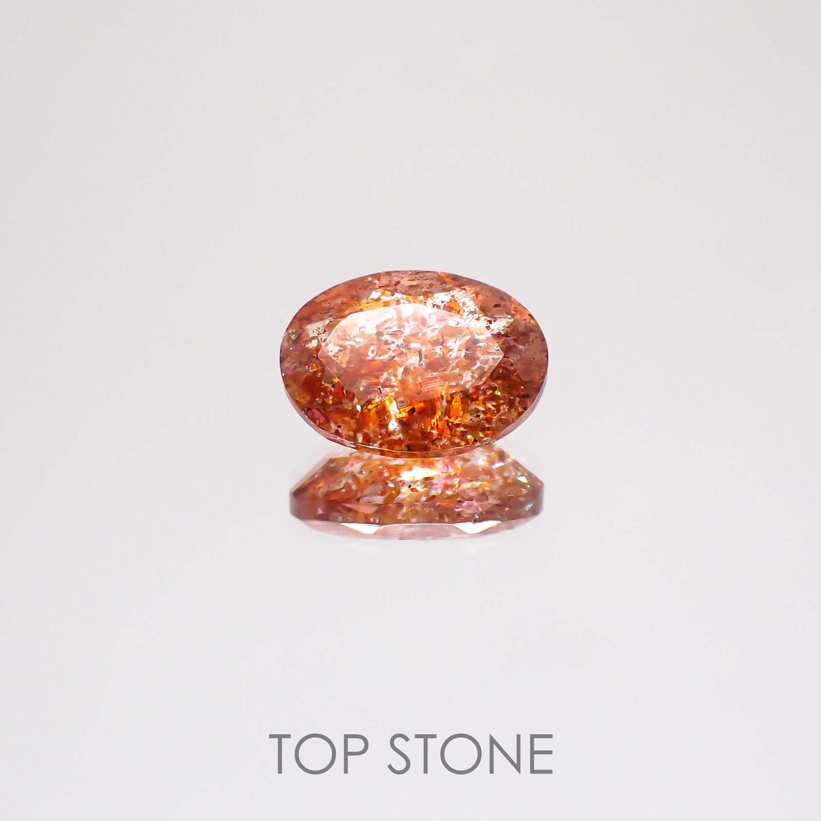イリュージョンサンストーン(宝石名フェルドスパー) タンザニア産 1.17ct 識別済[210610870]8.1×6.1mm前後